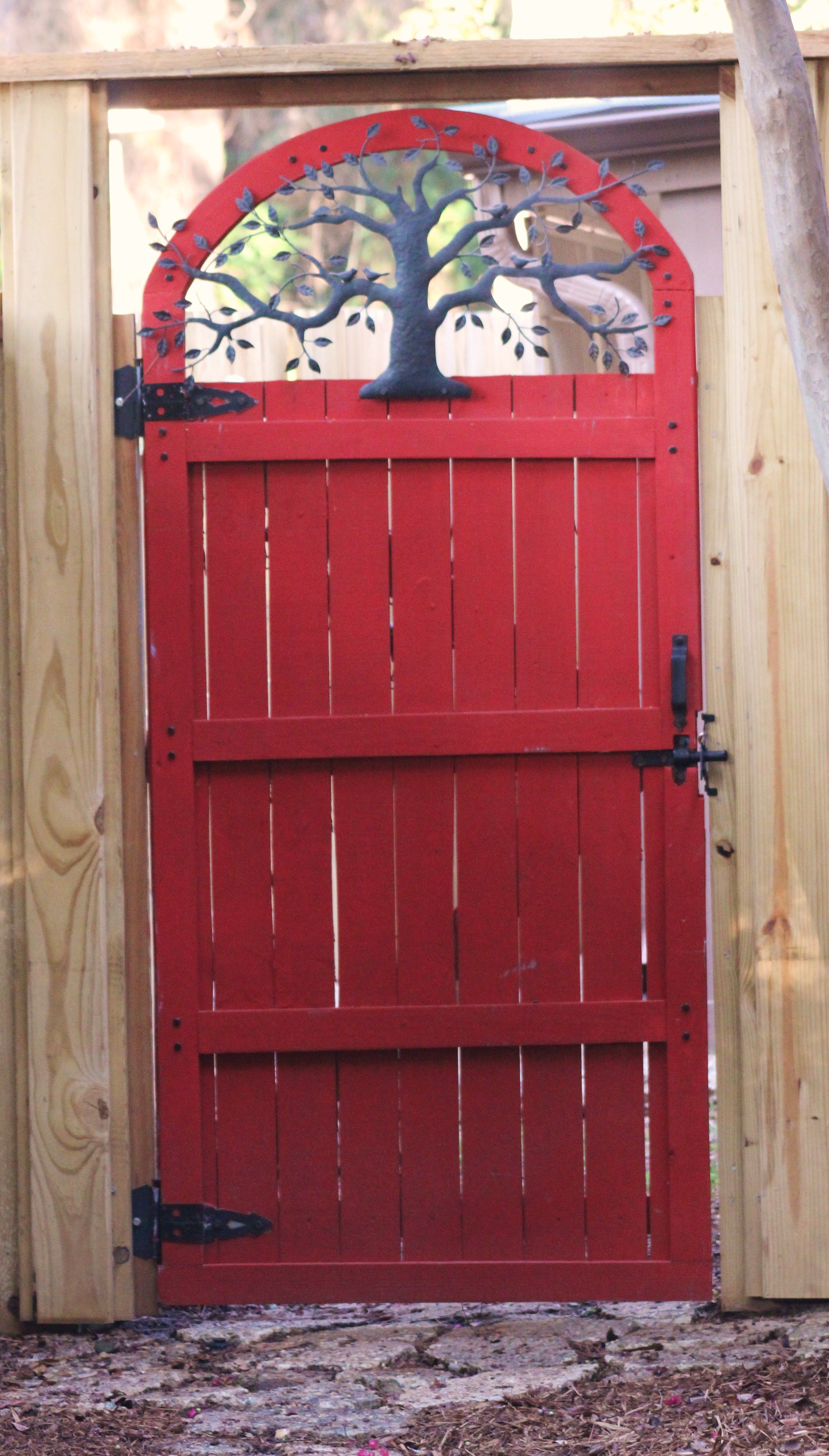 Wood and iron's combination made a perfect Garden gate | garden ...
