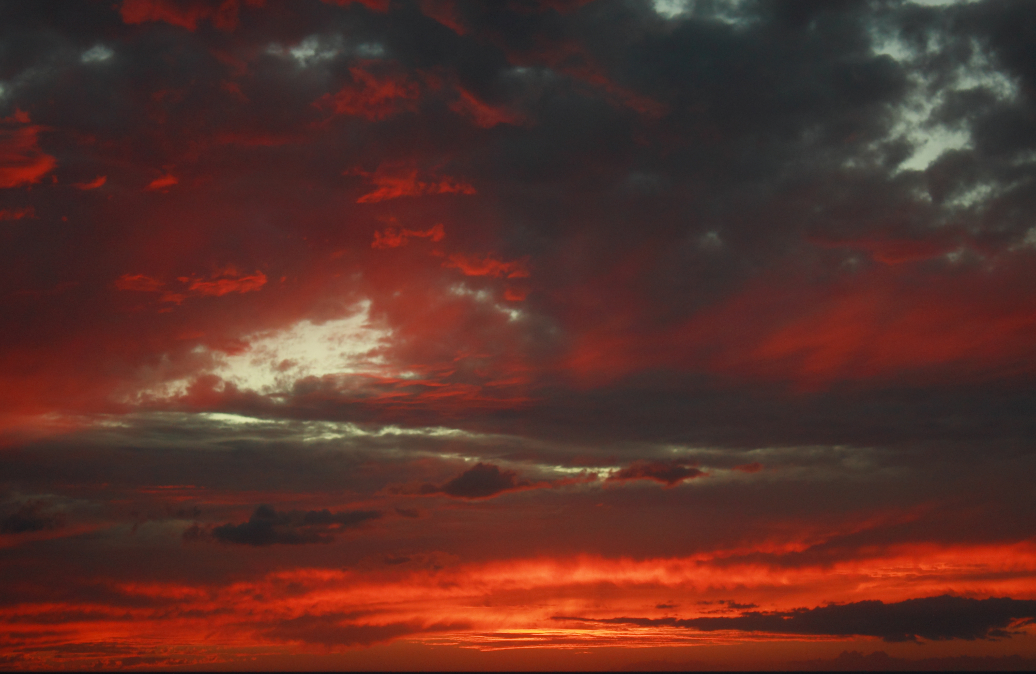 File:Kihei red sunset 1.jpg - Wikimedia Commons