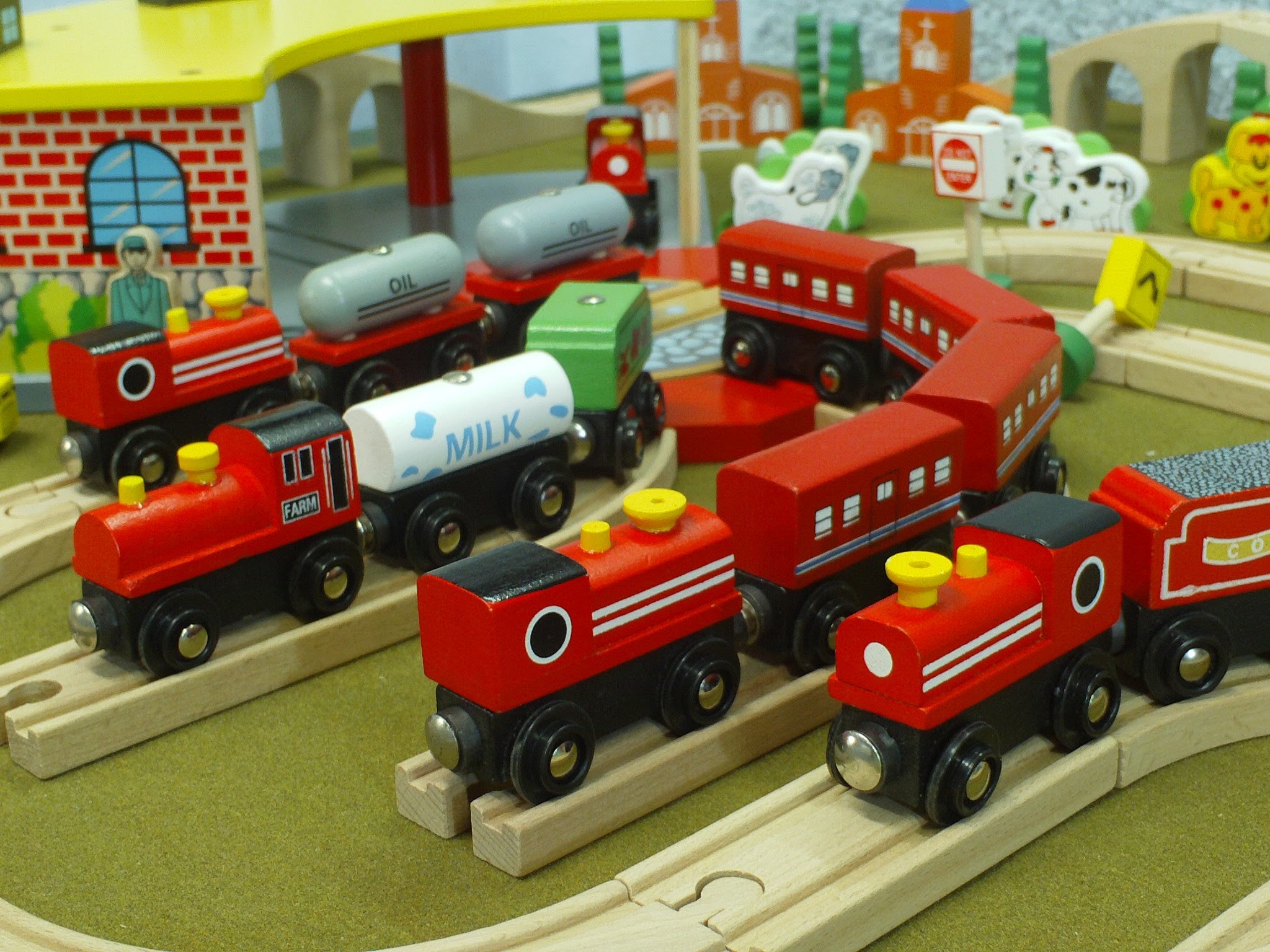 Video for Children Toy TRAINS Red Trains for Kiddies Train Videos ...