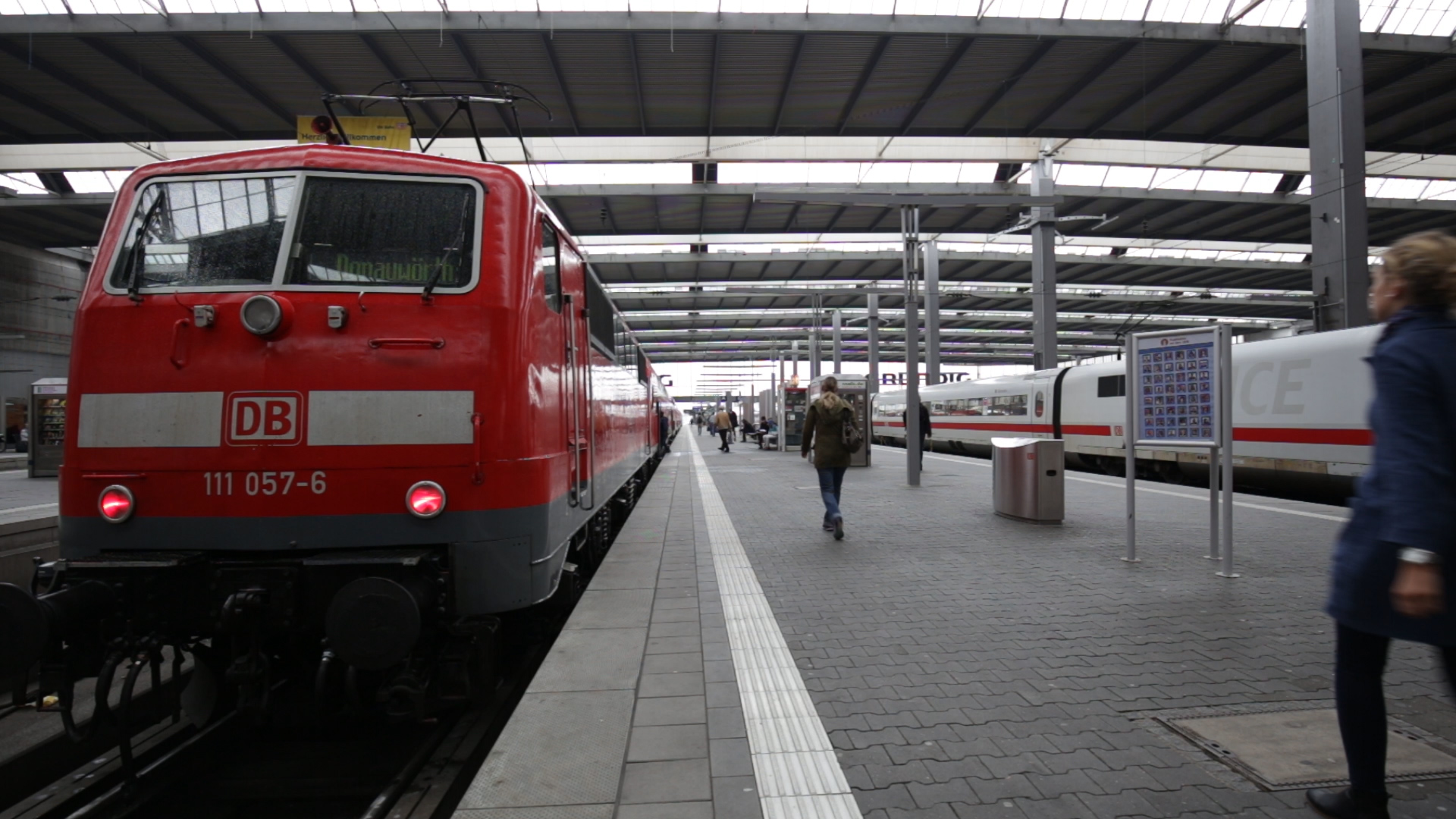 00:15] RED DB train at Munich HBF Train Station stock video footage ...