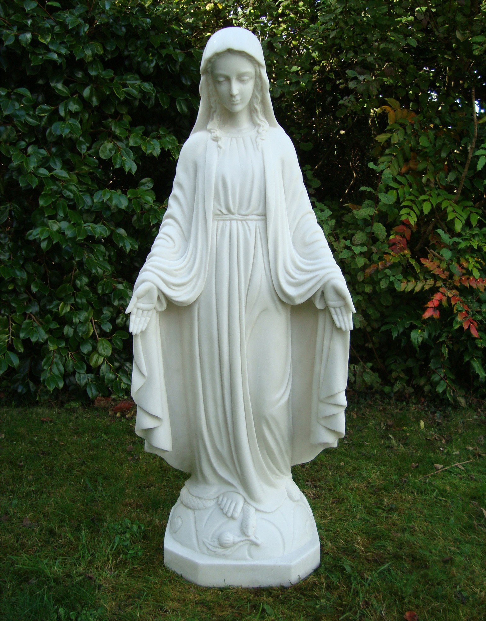 Religious Virgin Mary Statue - Garden Sculpture Art | S&S Shop