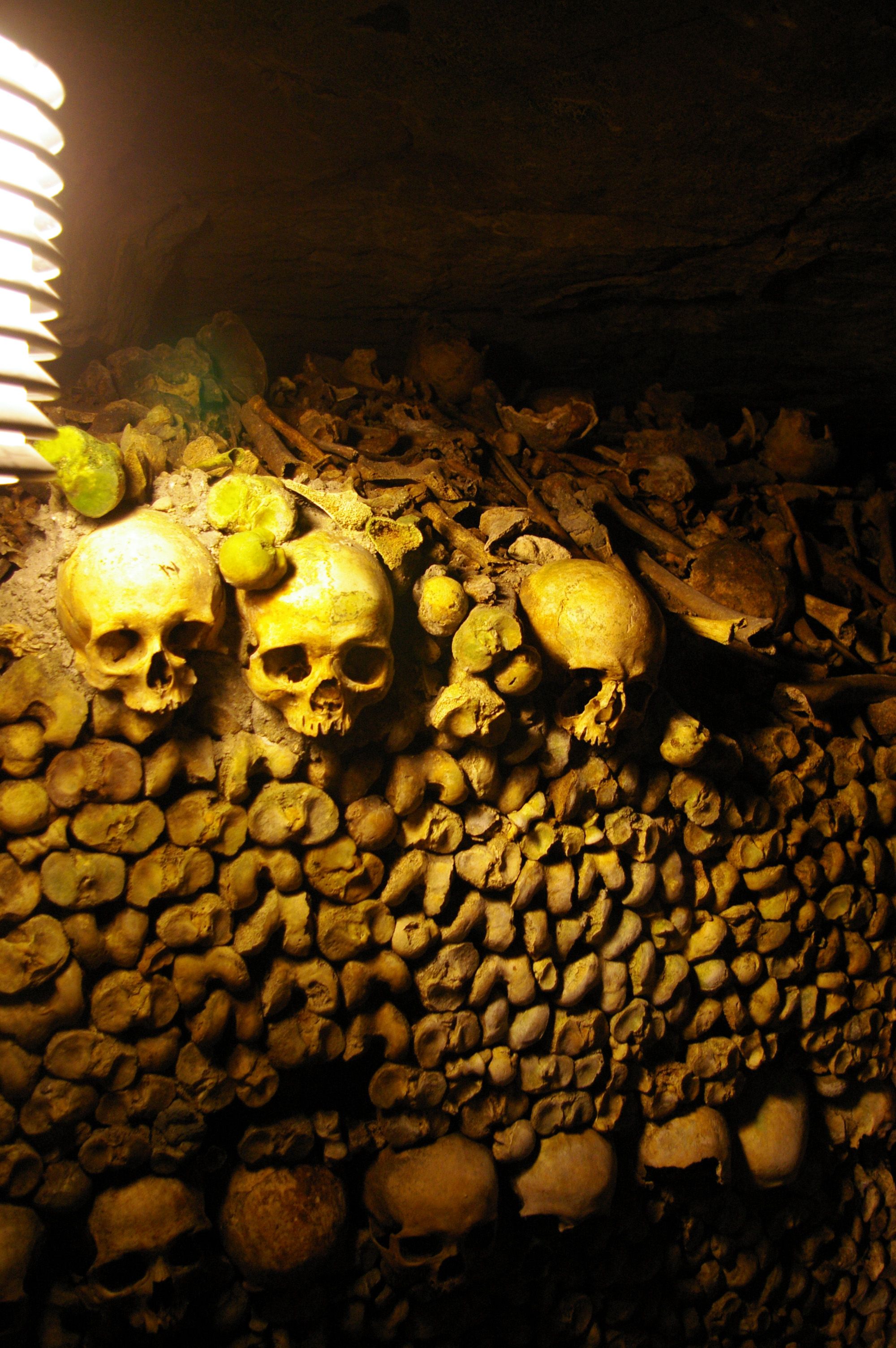 Catacombs - Paris France Underground crypt said to contain the ...