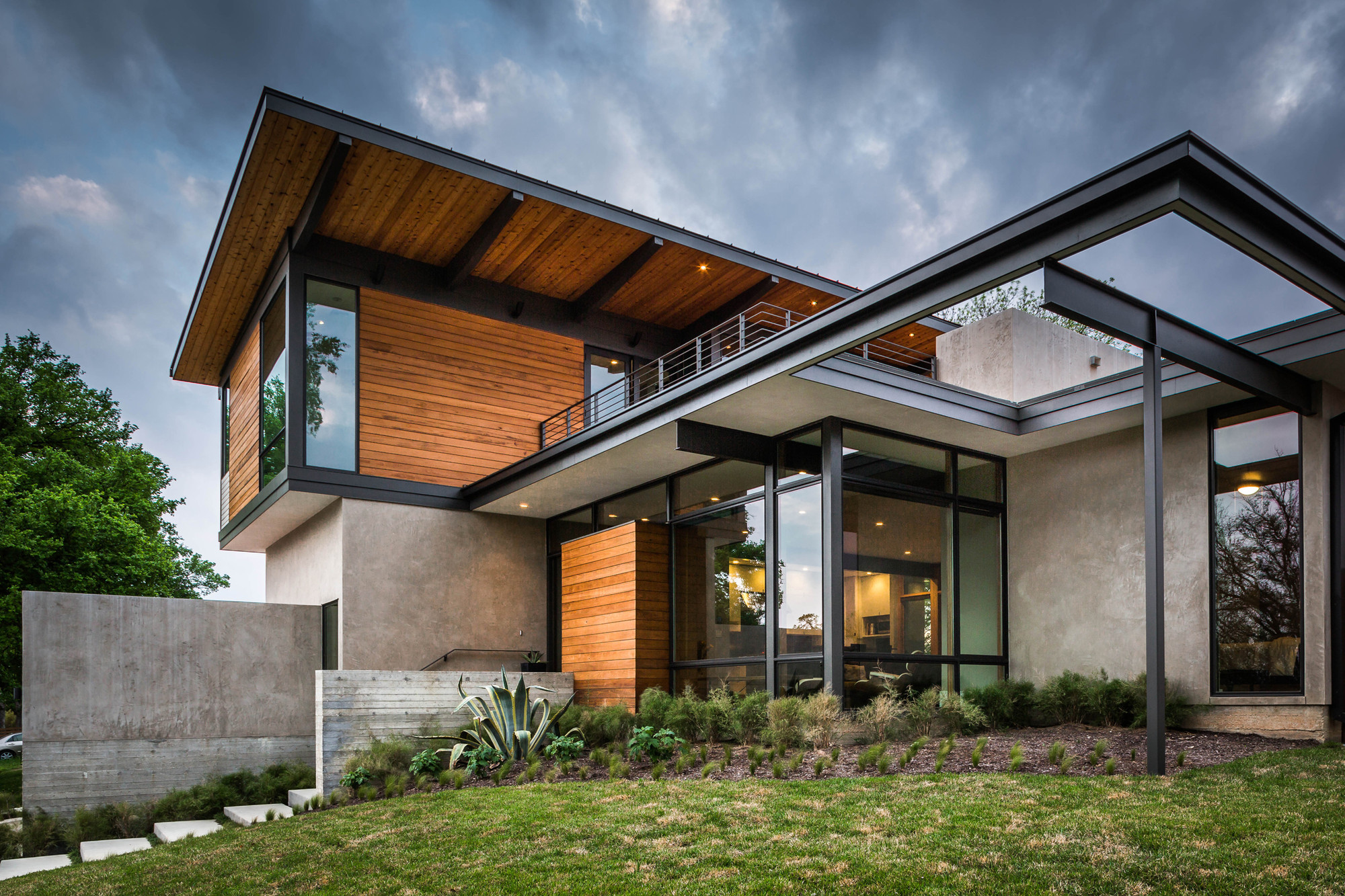 Paramount Residence / A Parallel Architecture | ArchDaily