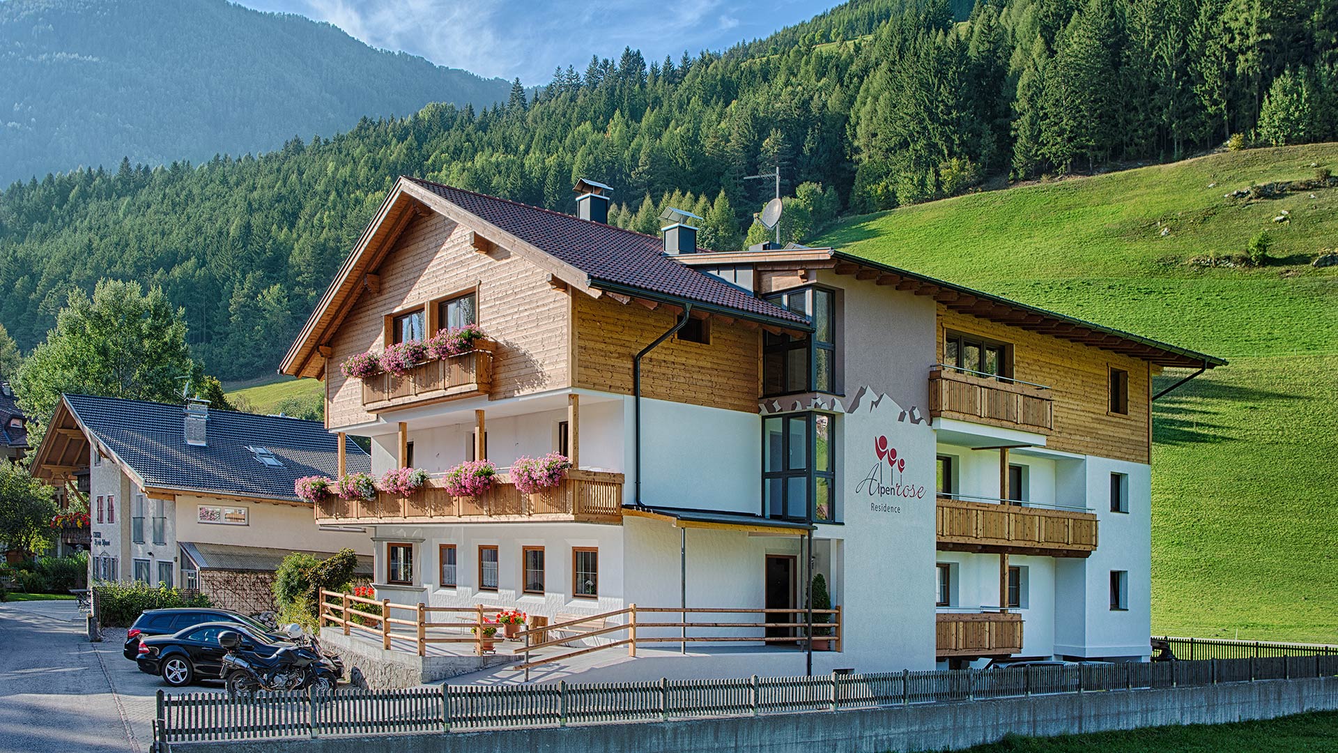 Residence Alpenrose - Apartment - Holidays in Ahrntal South Tyrol