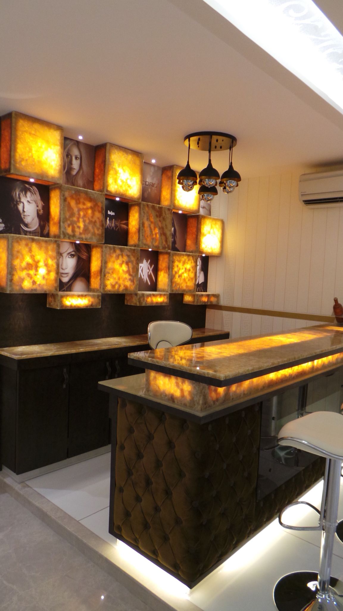 Onyx marble bar counter designed by SONIVIPULDESIGNS... | SONI VIPUL ...