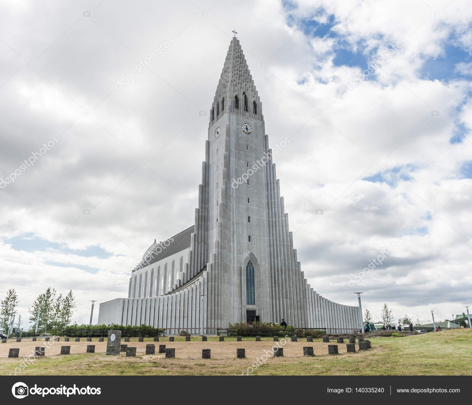 Hallgrimskirkja cathedral in Reykjavik – Stock Editorial Photo ...