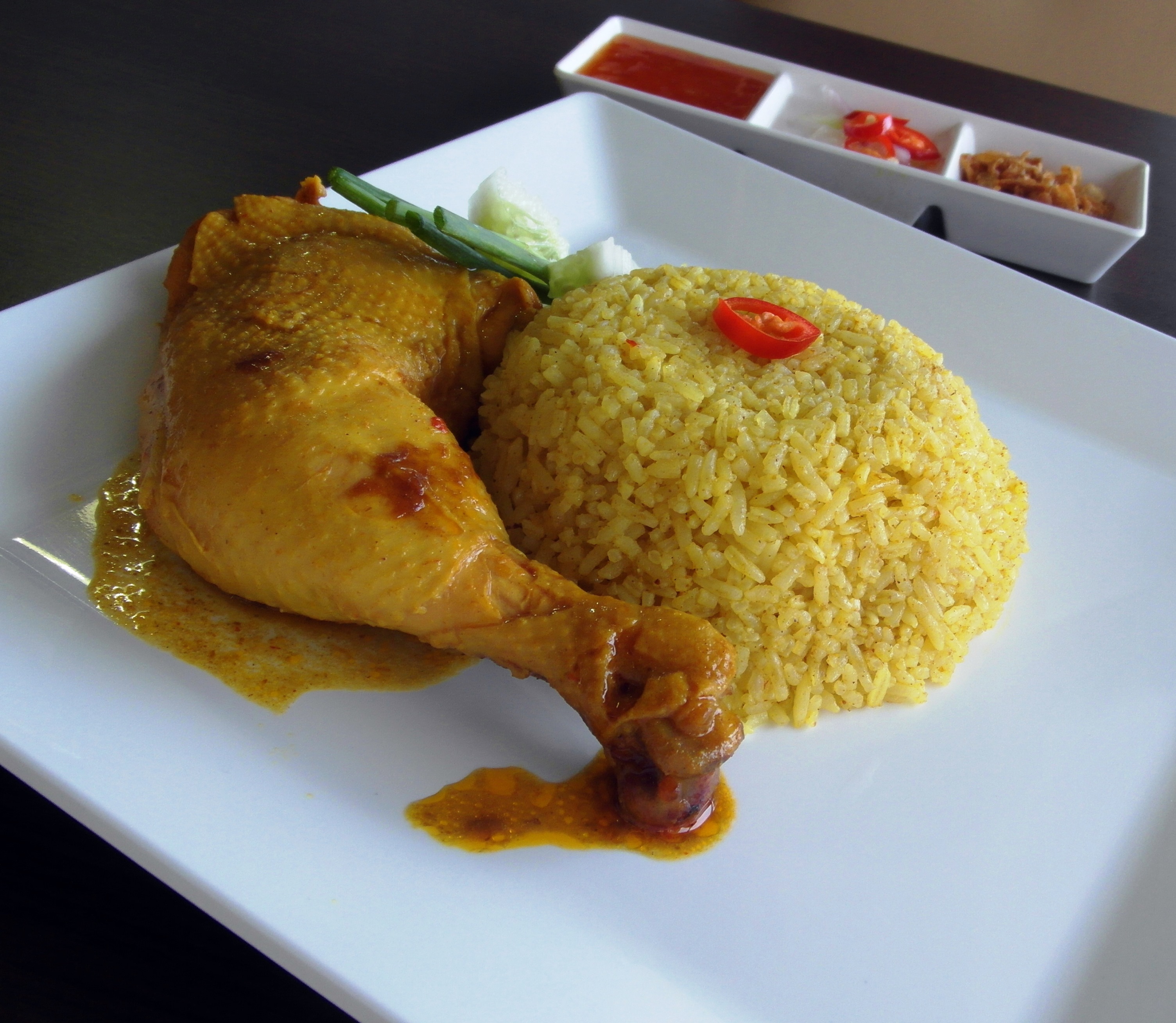 Курица без риса. Чикен карри блюдо. Чикен карри с рисом. Рис с курицей. Тайская курица.
