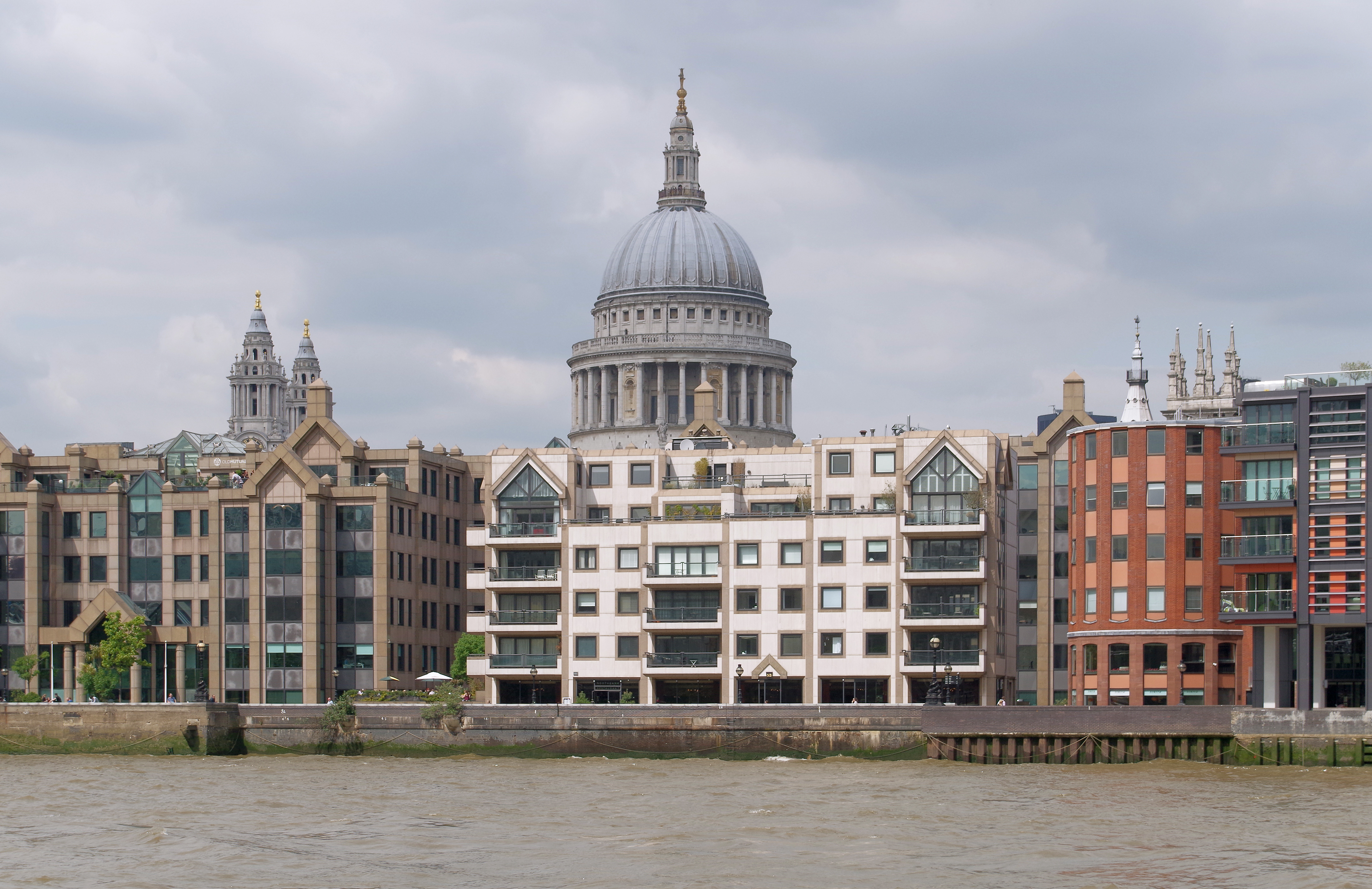 File:London MMB »0W3 River Thames and St Paul's Cathedral.jpg ...