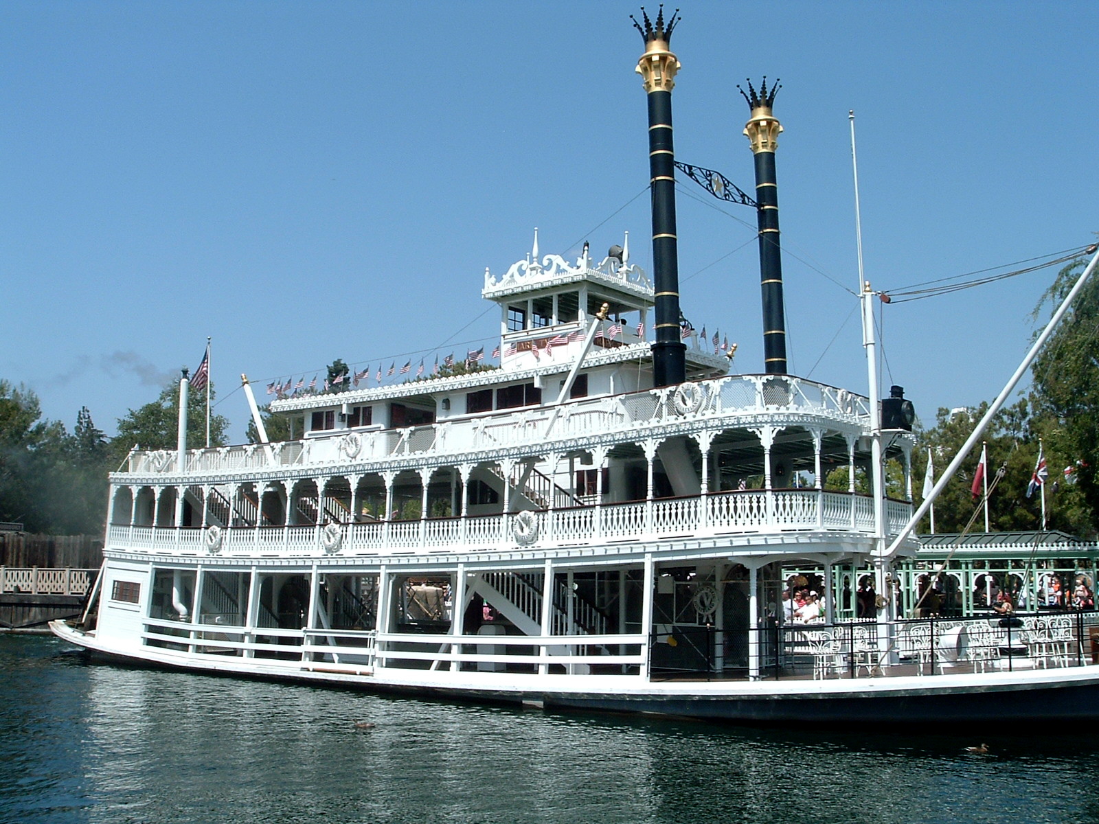 File:Mark Twain Riverboat.JPG - Wikimedia Commons