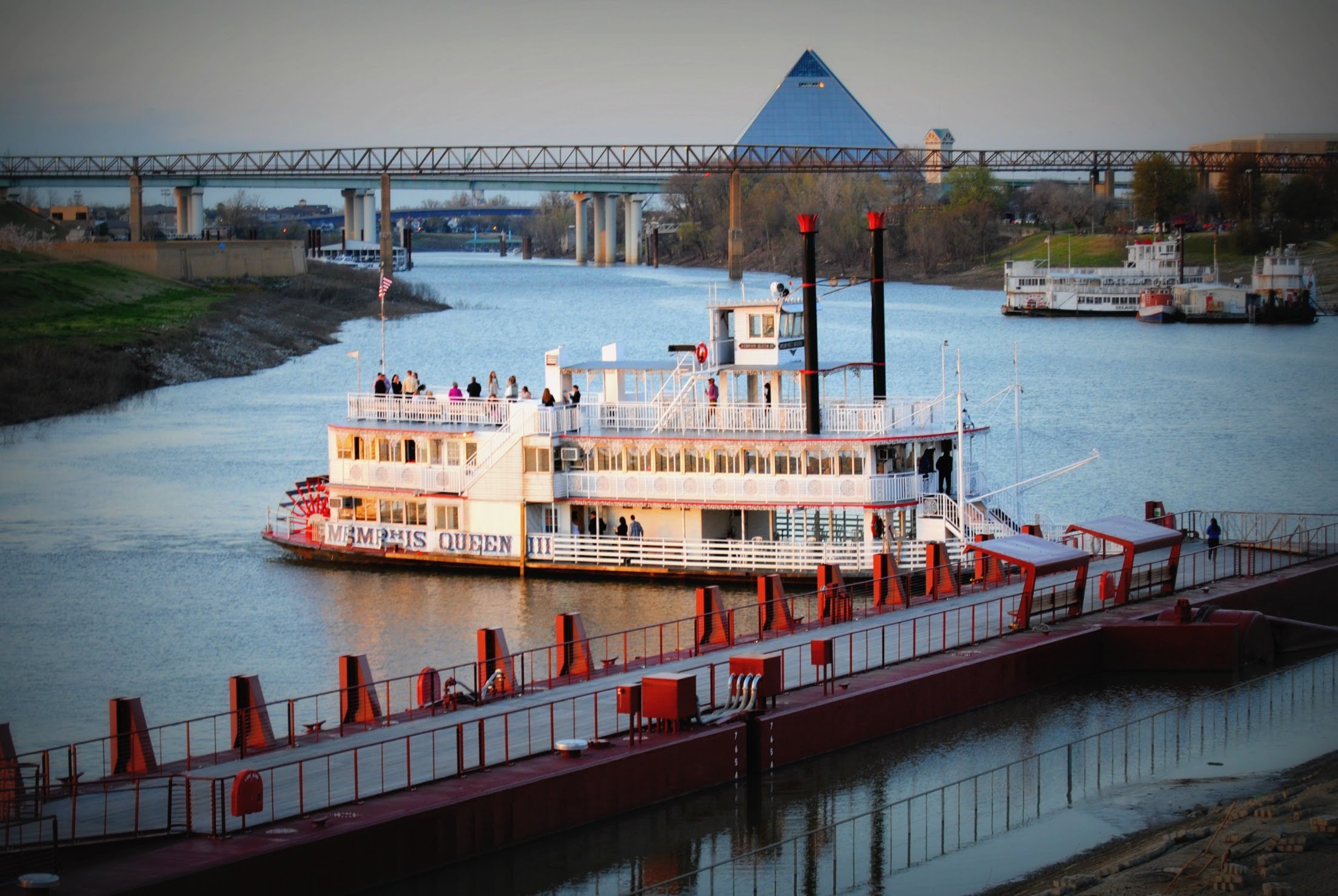 MEMPHIS RIVERBOAT DINNER CRUISE - YouTube