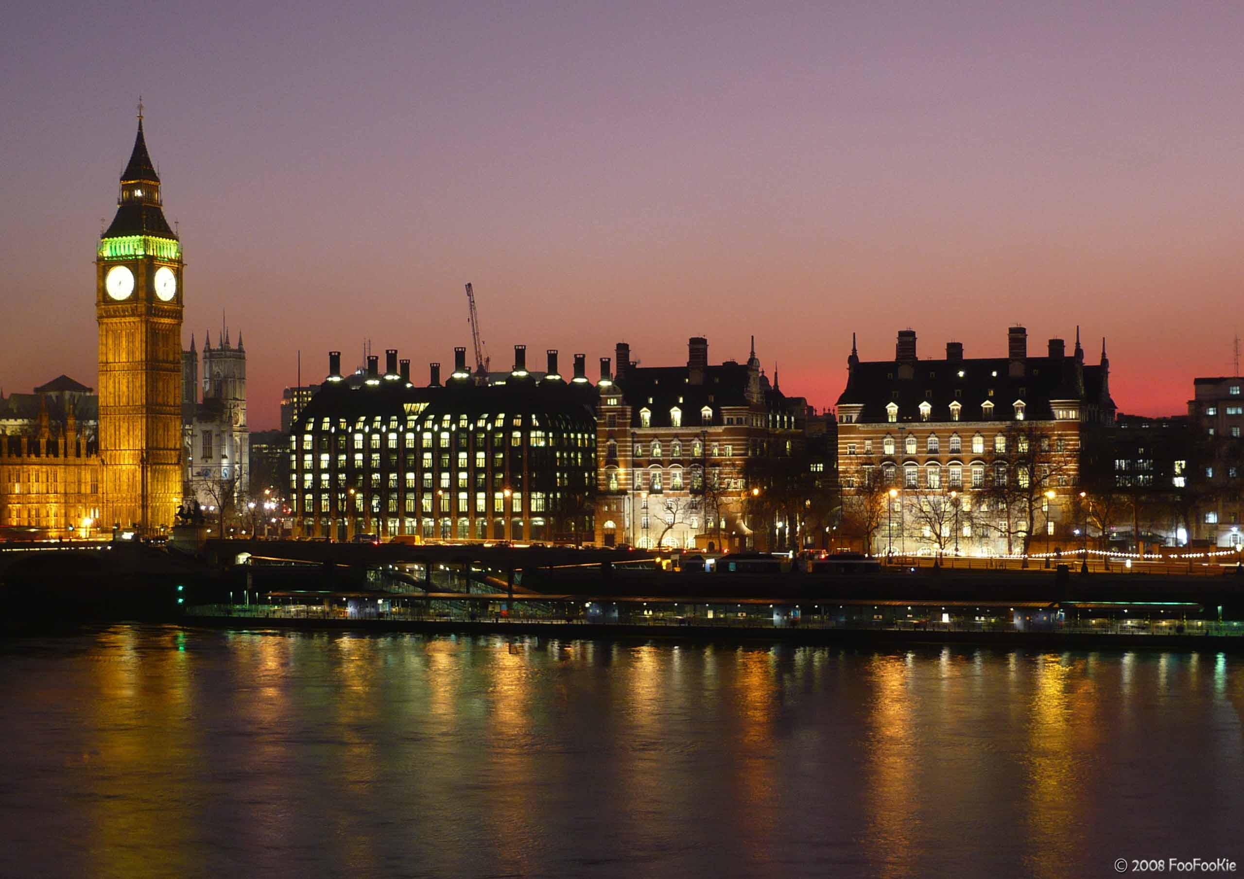 22 Delightfully Geeky Facts About The River Thames