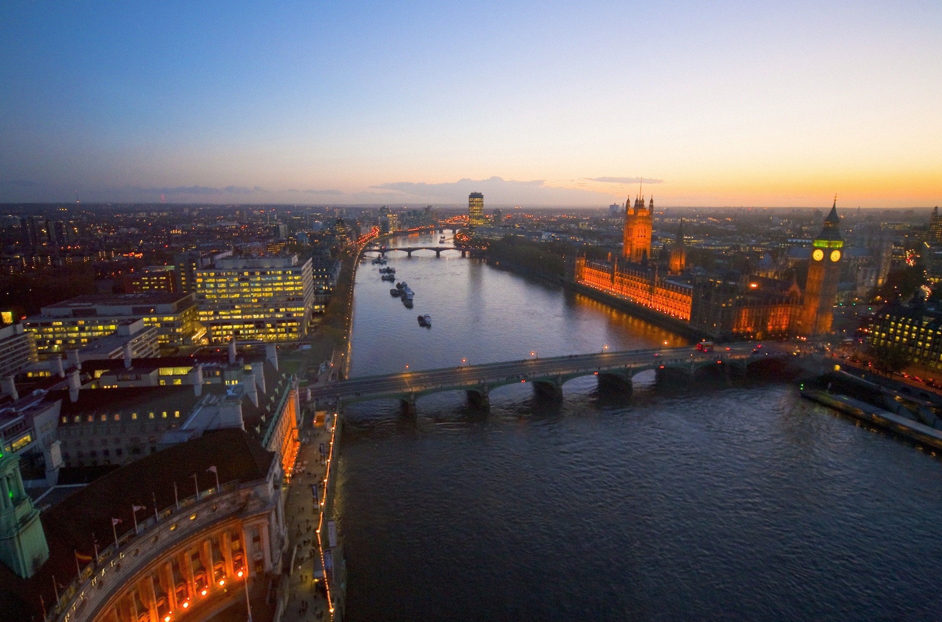 10 Random Facts and Figures about the River Thames That You Probably ...