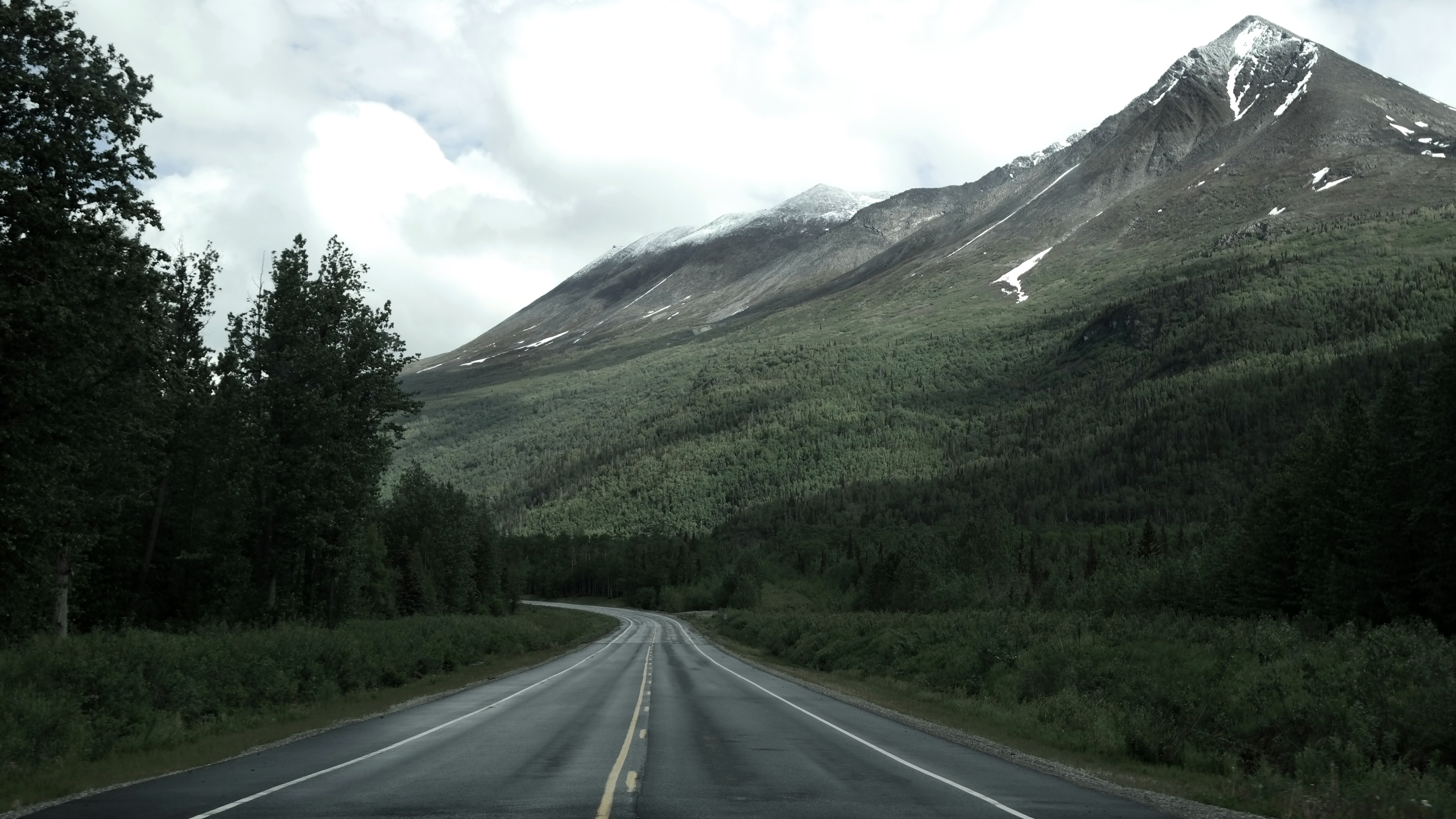 File:Road along Alaska mountains (Unsplash).jpg - Wikimedia Commons