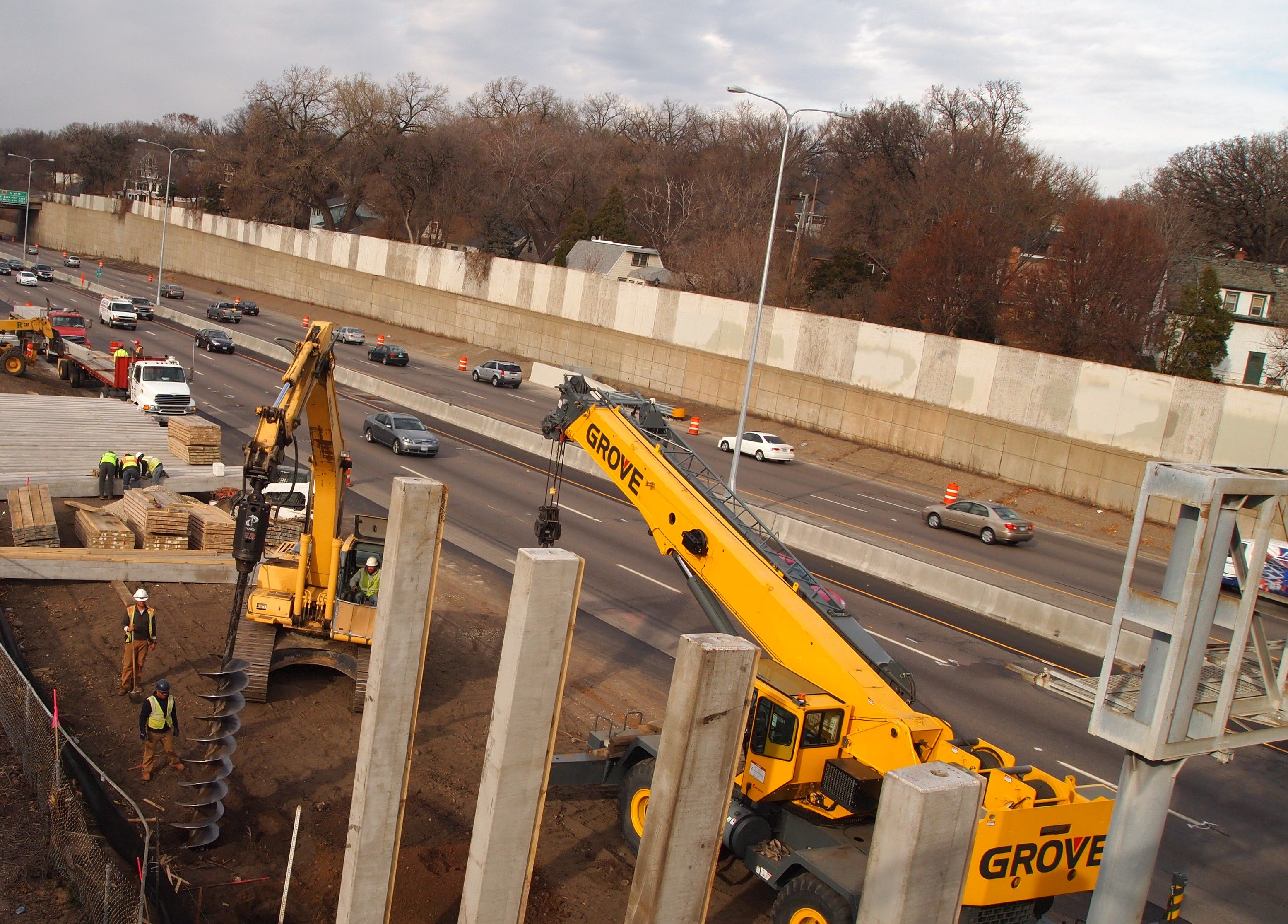 Metro road construction crews prep for Thanksgiving travel, snow ...