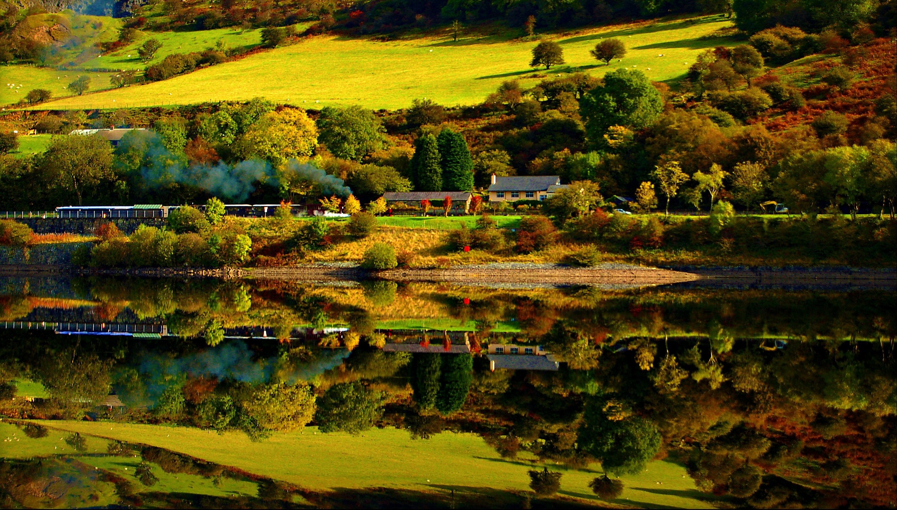 Lake: Splendor Architecture Autumn Train Sunny Landscape Trees ...