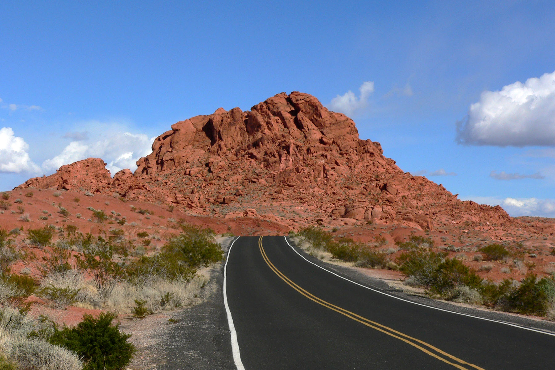 File:Valley of Fire road at Fire Canyon Wash.jpg - Wikimedia Commons