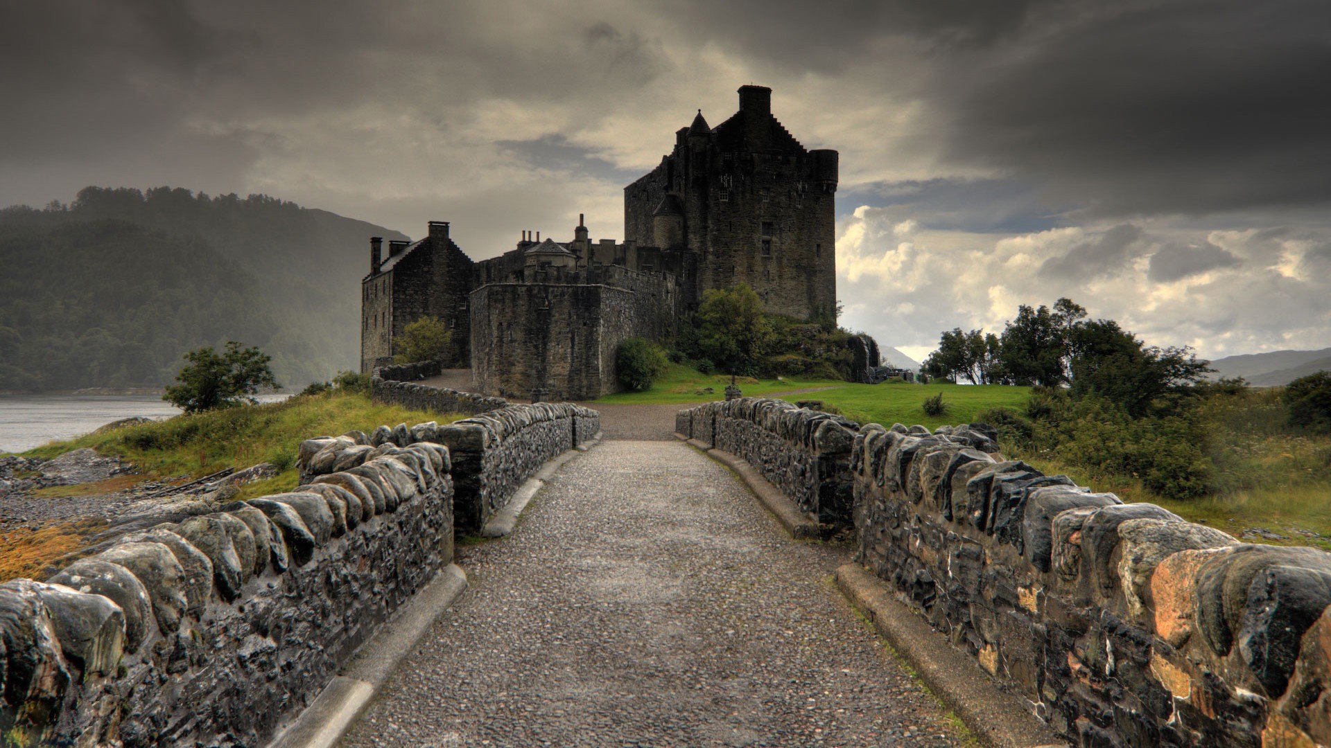 Stone road to the castle in Scotland wallpapers and images ...