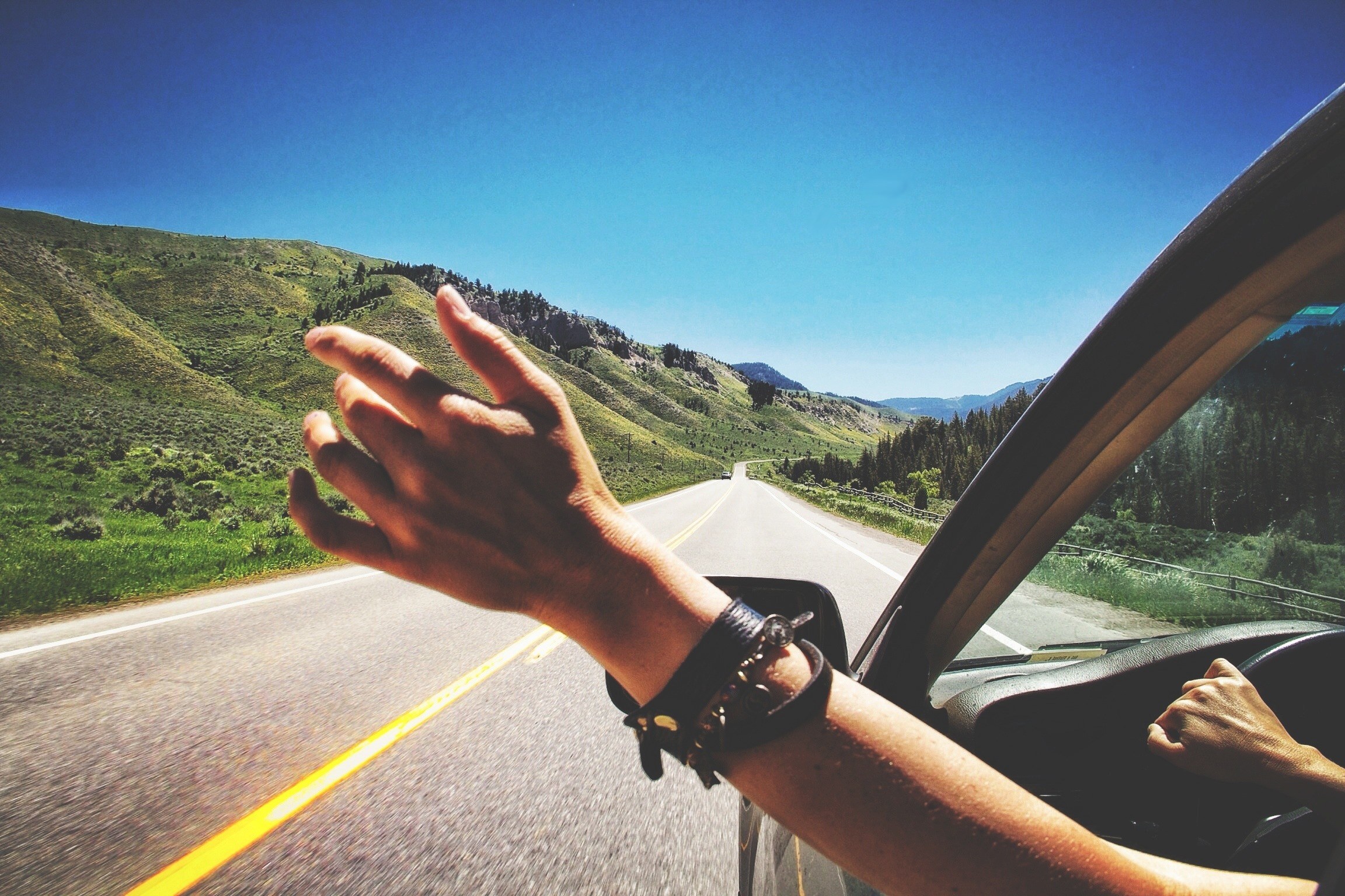 3 Things You Should Take Along When Going on a Road Trip. | Internet ...