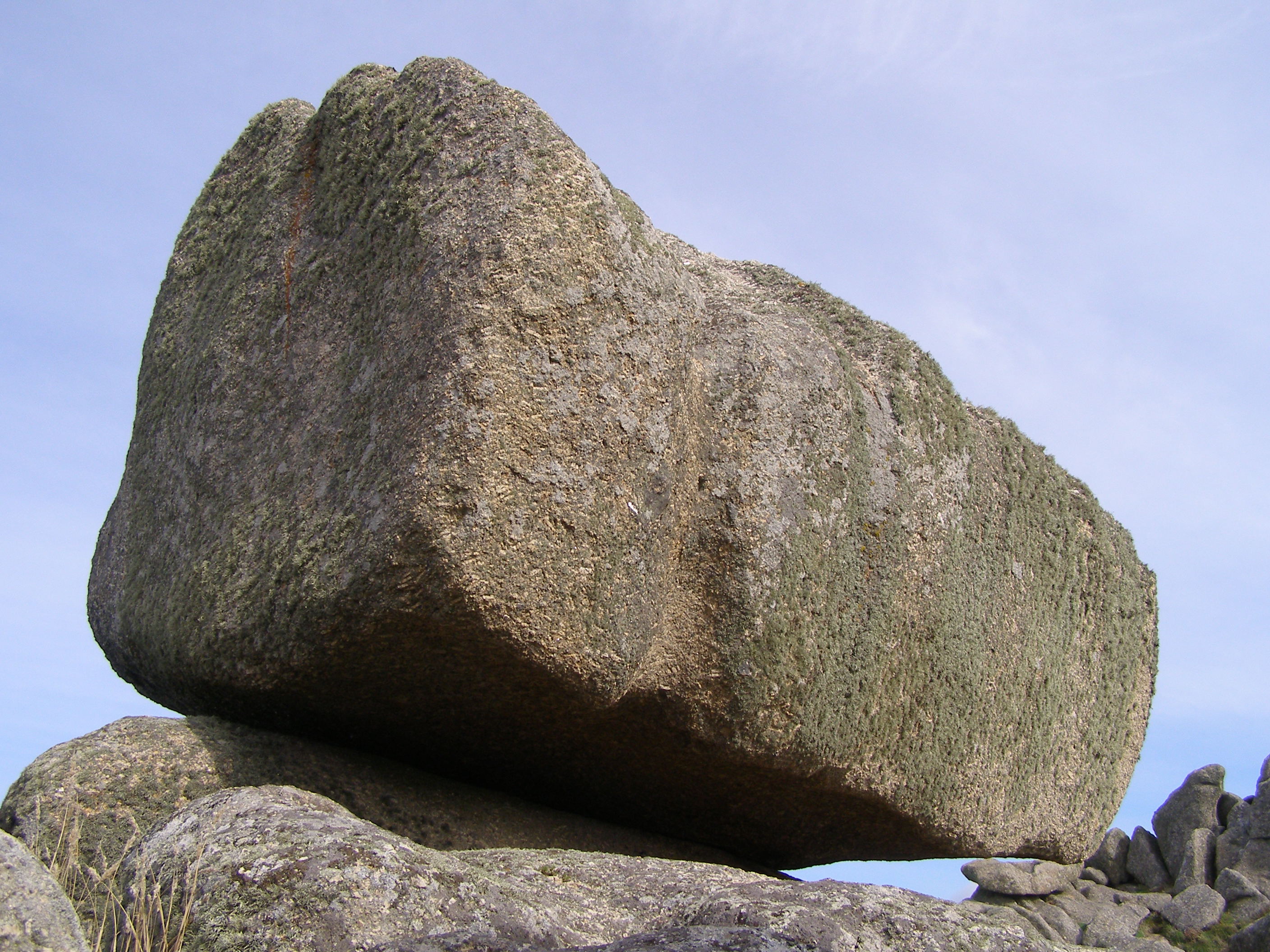 File:Logan Rock Treen closeup.jpg - Wikimedia Commons