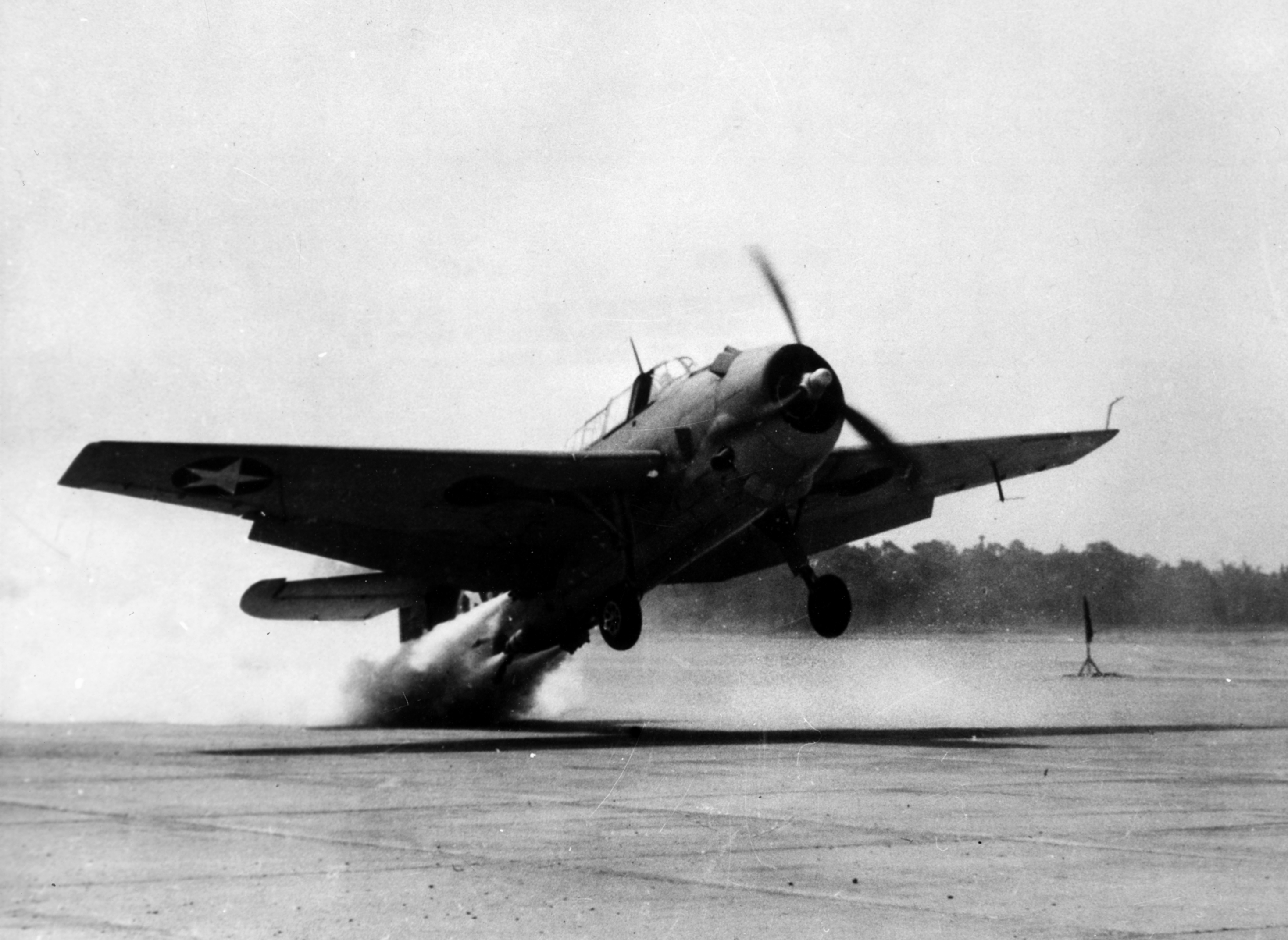 File:Rocket-assisted take-off of TBF c1943.jpg - Wikimedia Commons