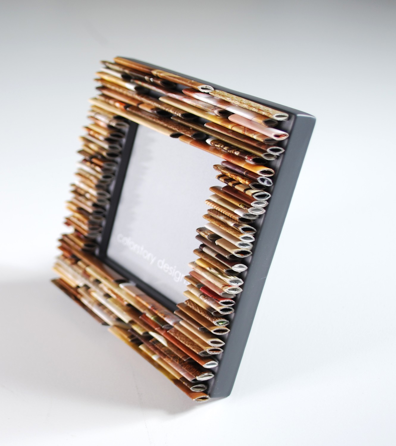 A picture frame made from #recycled magazines | Recycle Magazine and ...