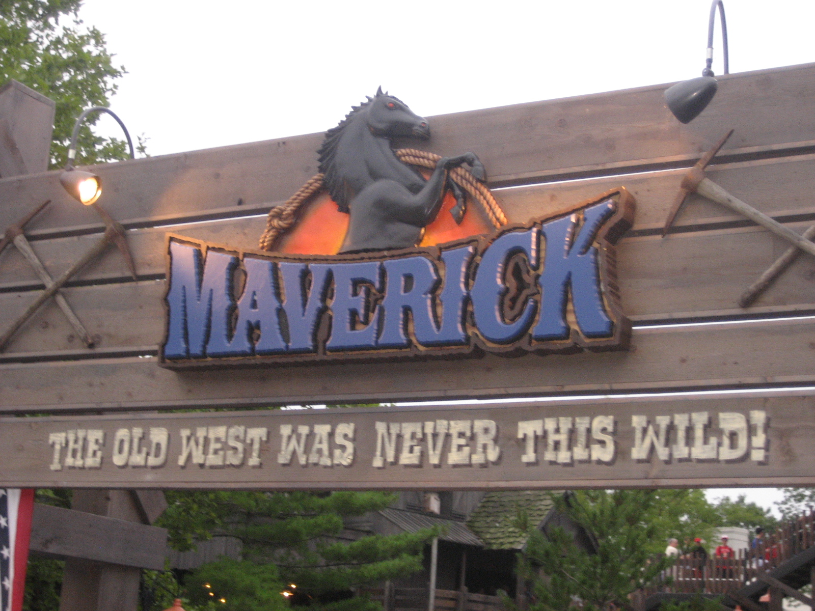 File:Maverick roller coaster sign.jpg - Wikipedia