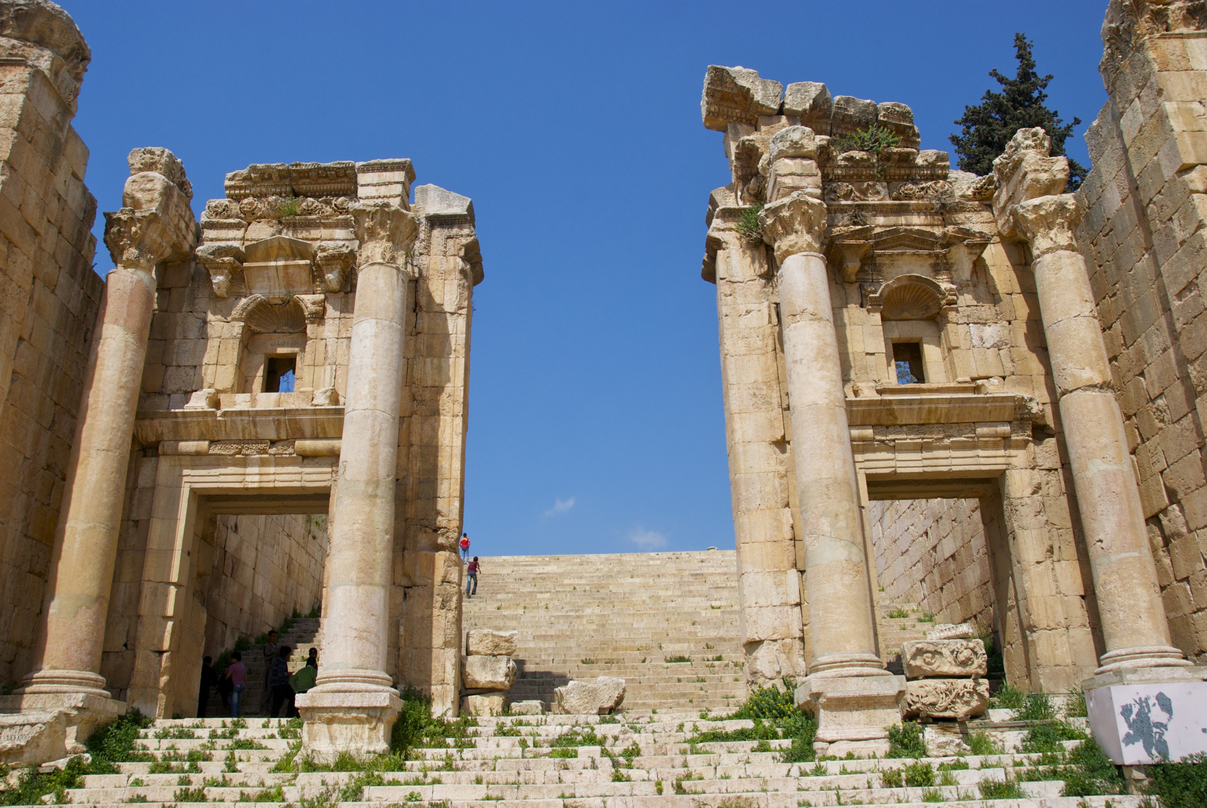 Jerash, Jordan: the Spectacular Roman Ruins