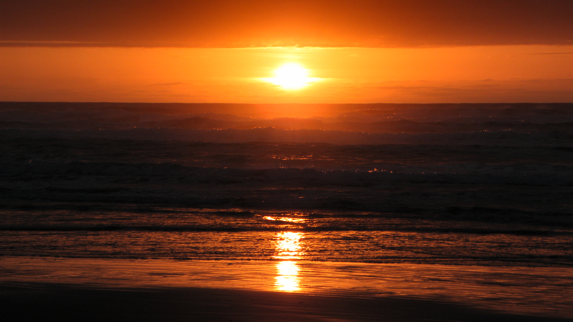 Romantic Sunset on Tillicum Beach | Pamperingcampers Blog