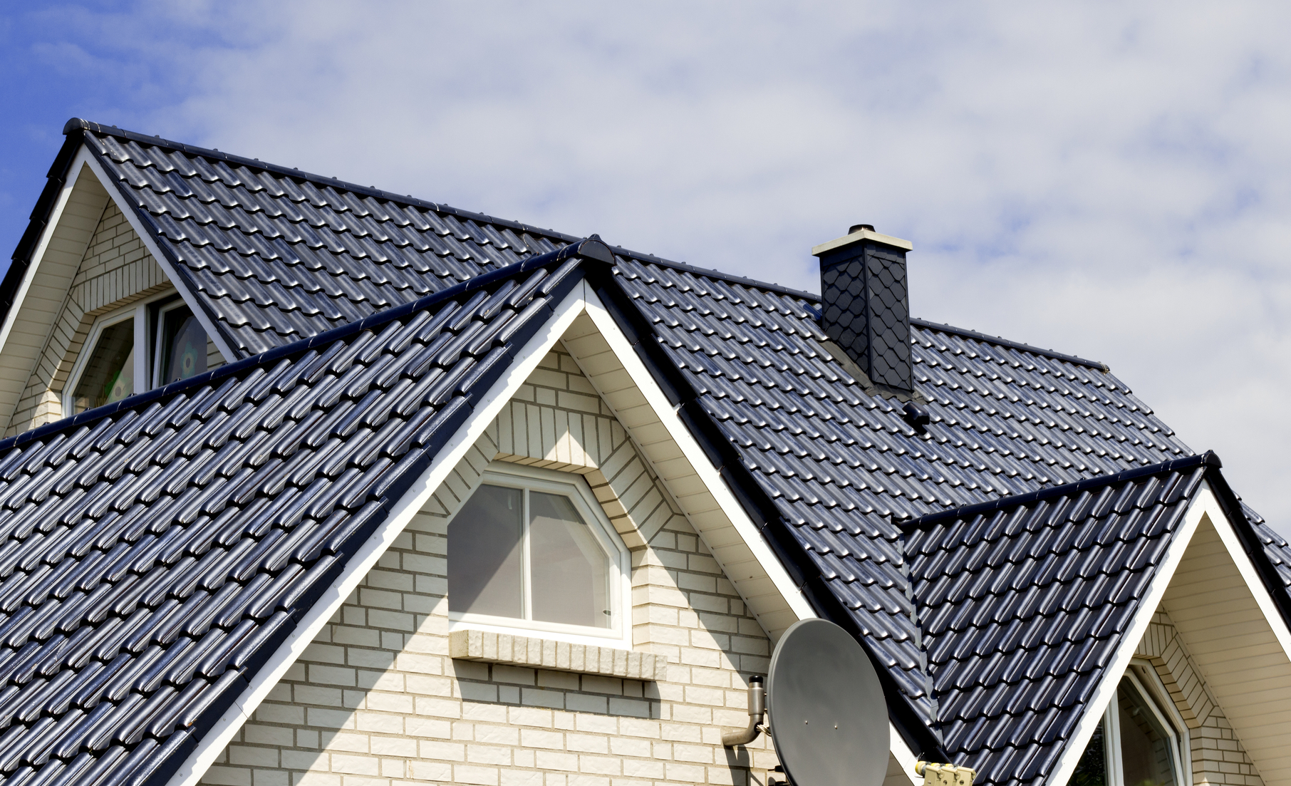 The Top 5 Signs You Need a New Roof | Themocracy