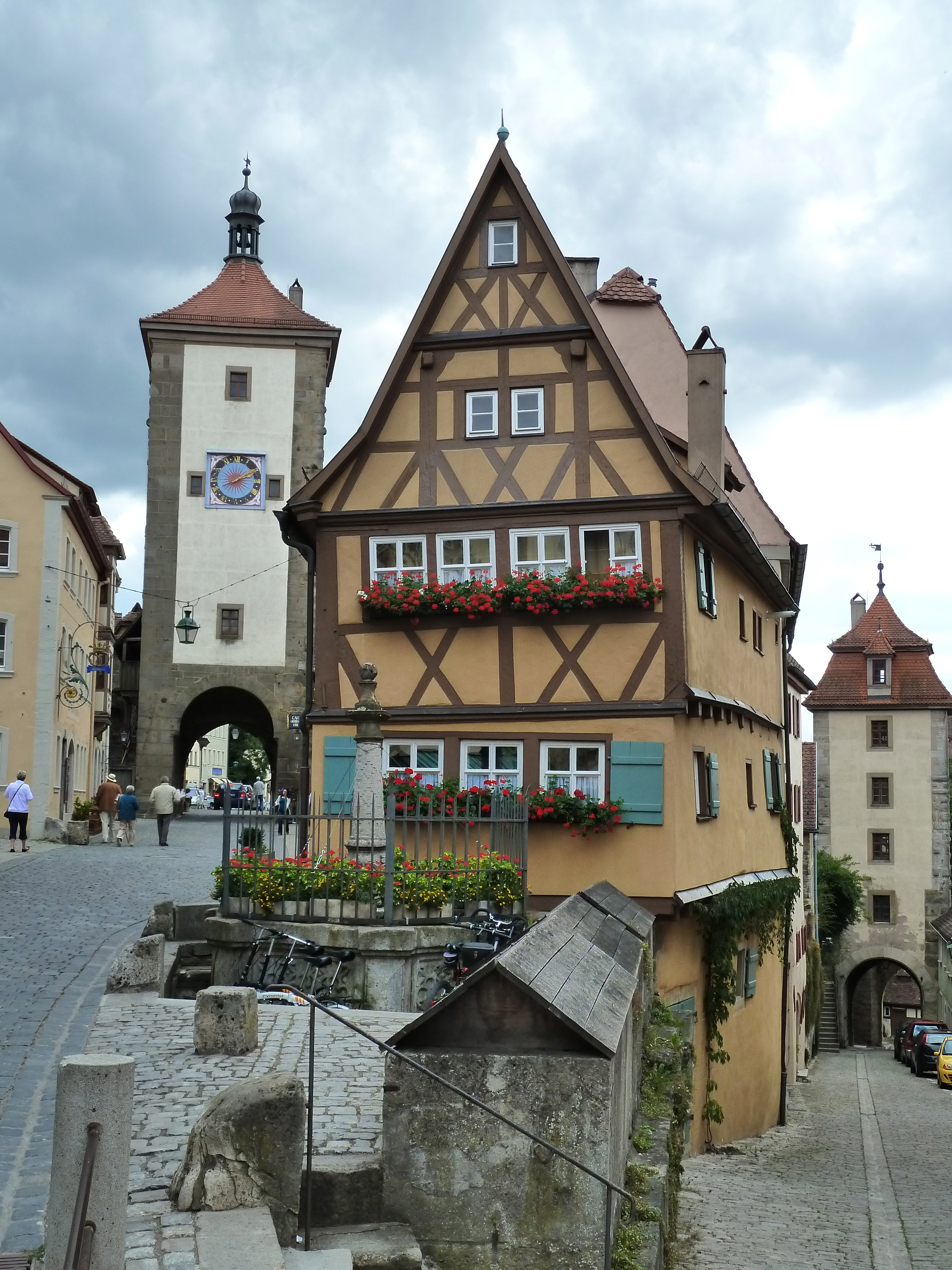 Stepping Back in Time: Rothenburg Ob Der Tauber | The Smart Way Round
