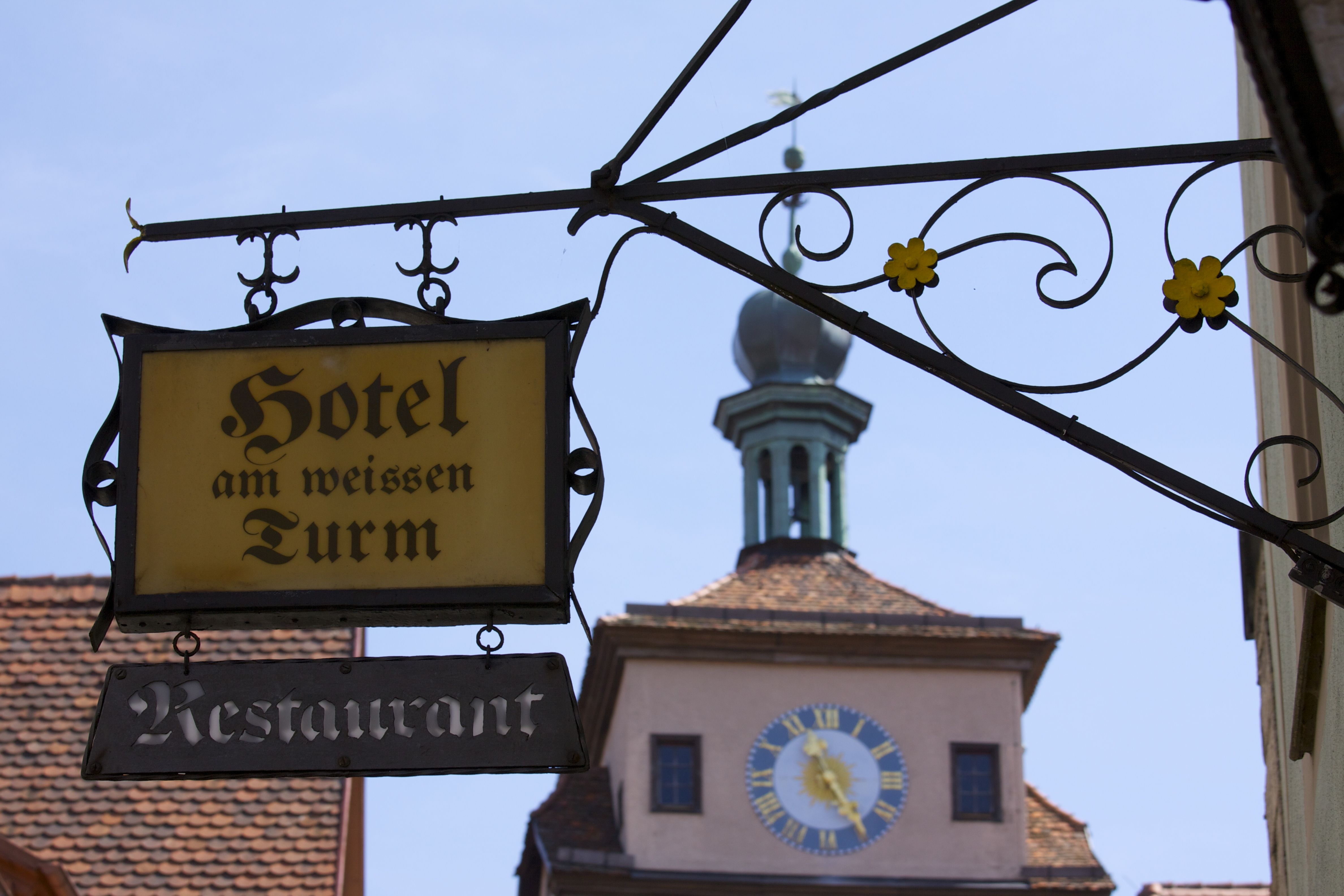 Hotel Am Weissen Turm, Rothenburg ob der Tauber by Richard Ainsworth ...