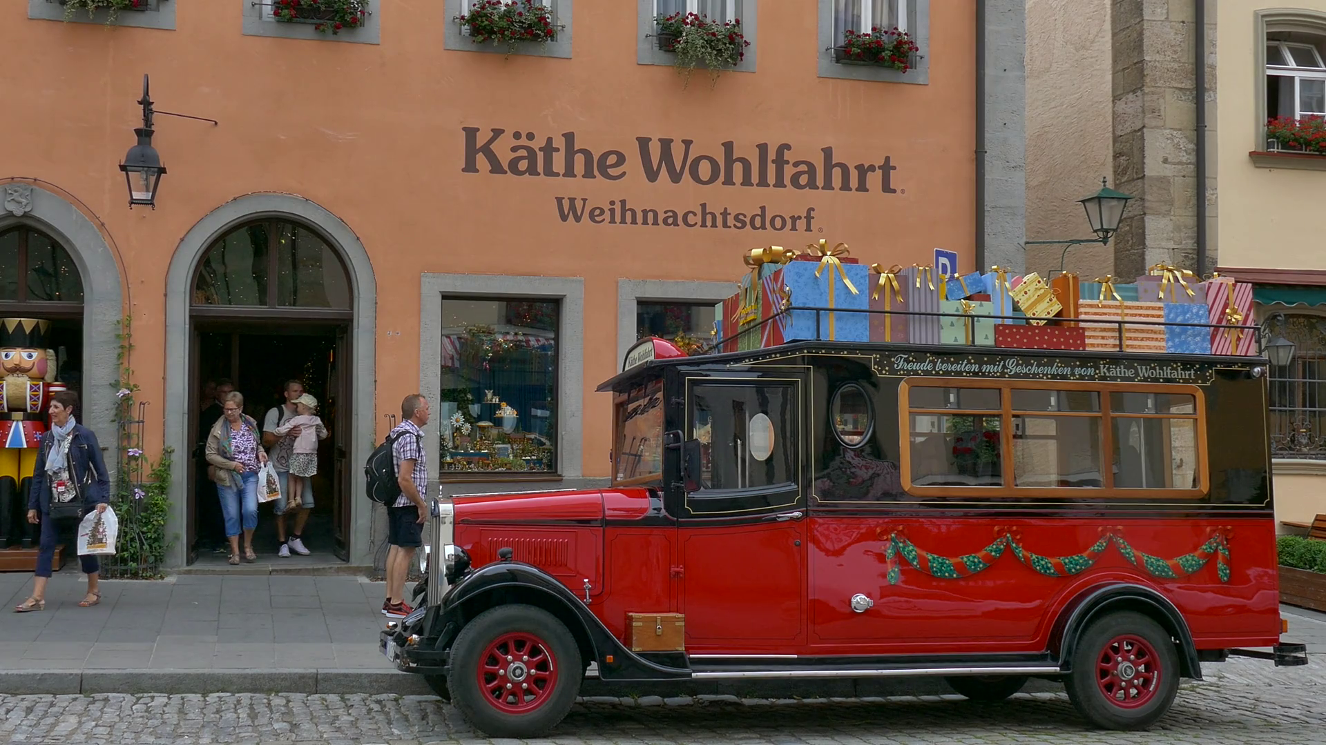 Kaethe Wohlfahrt Weihnachtsdorf shop, a vintage car parking in front ...