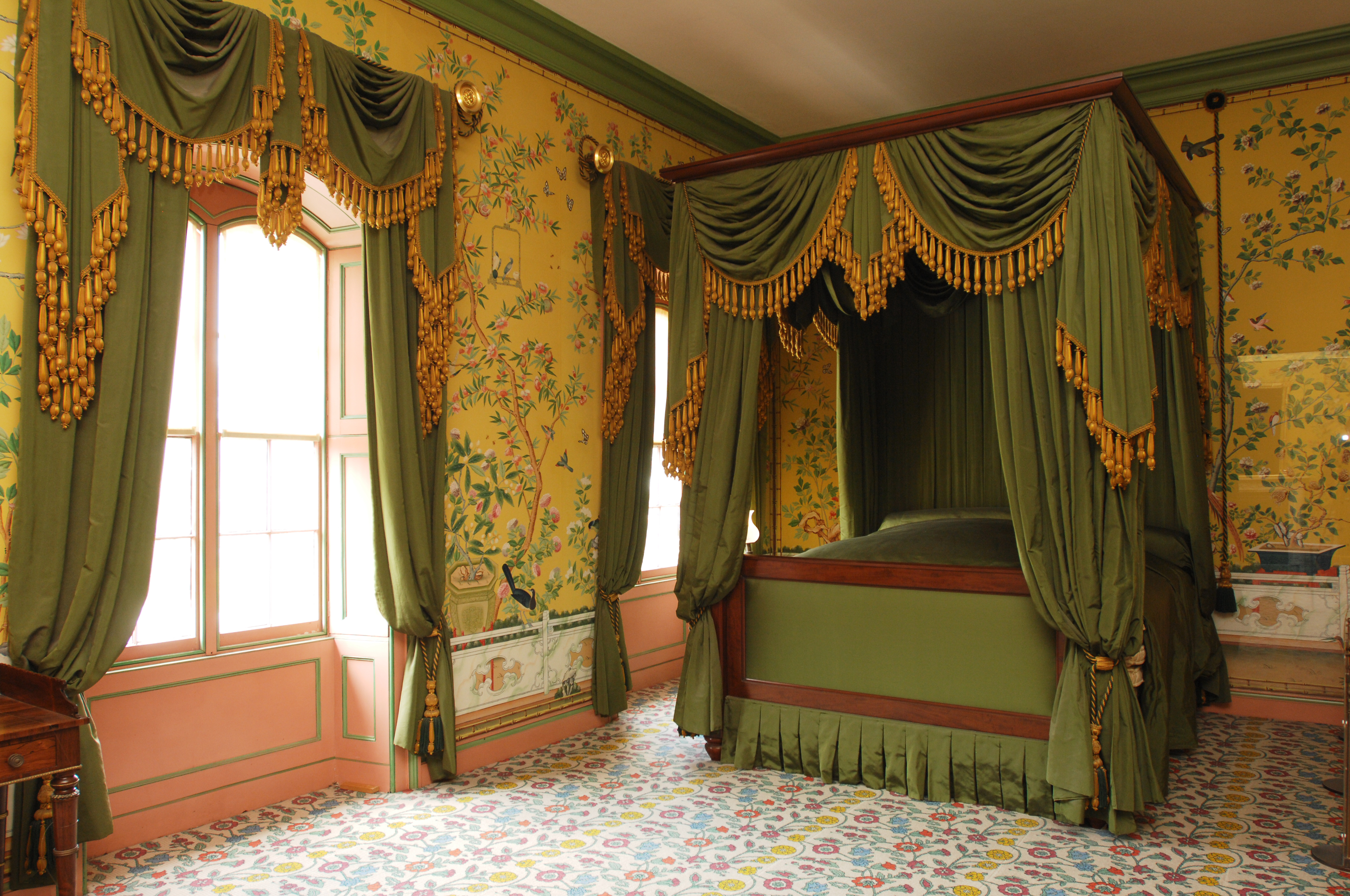 Royal Bedrooms |