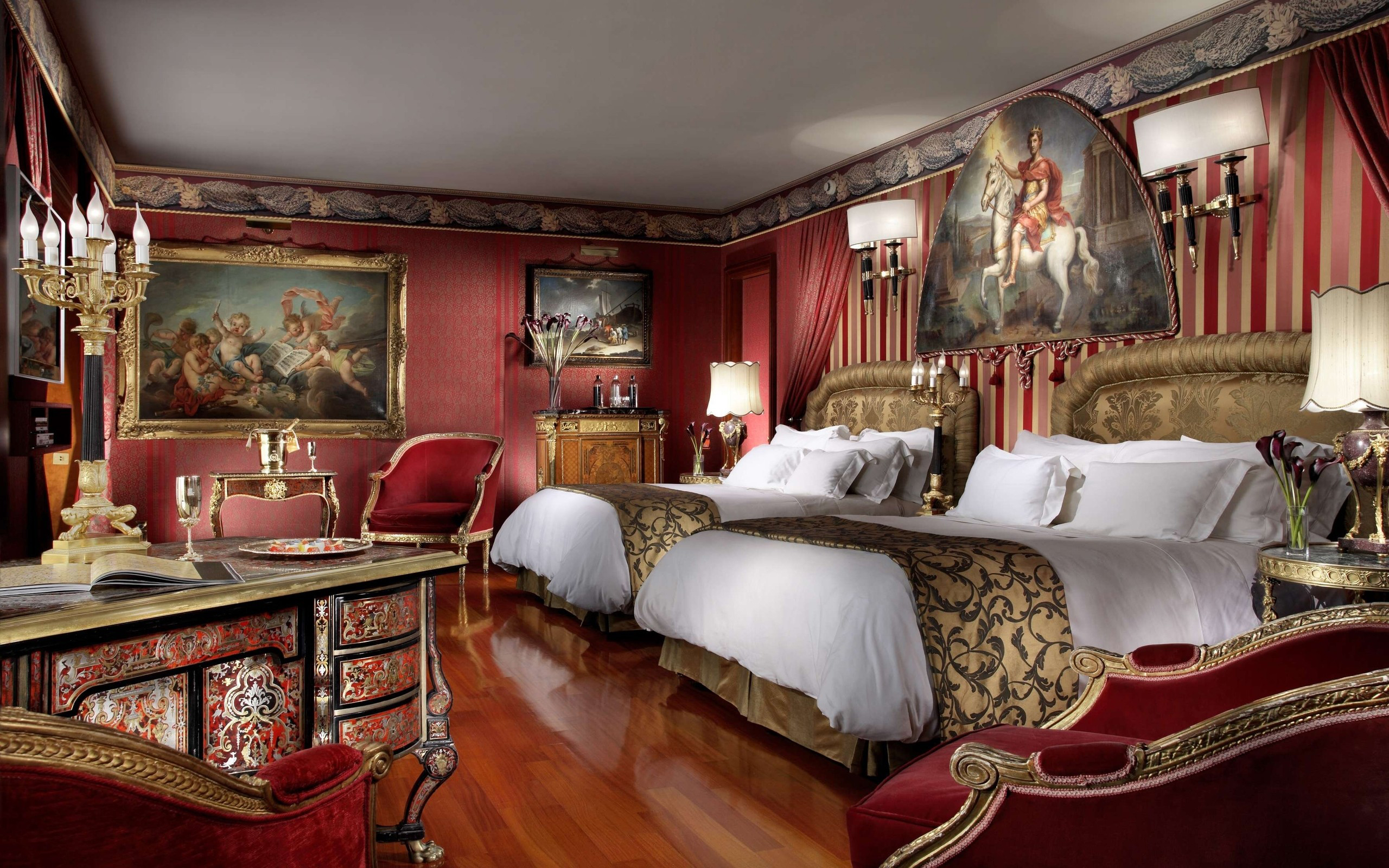 Royal Bedroom Interior Design Architecture - Decobizz.com