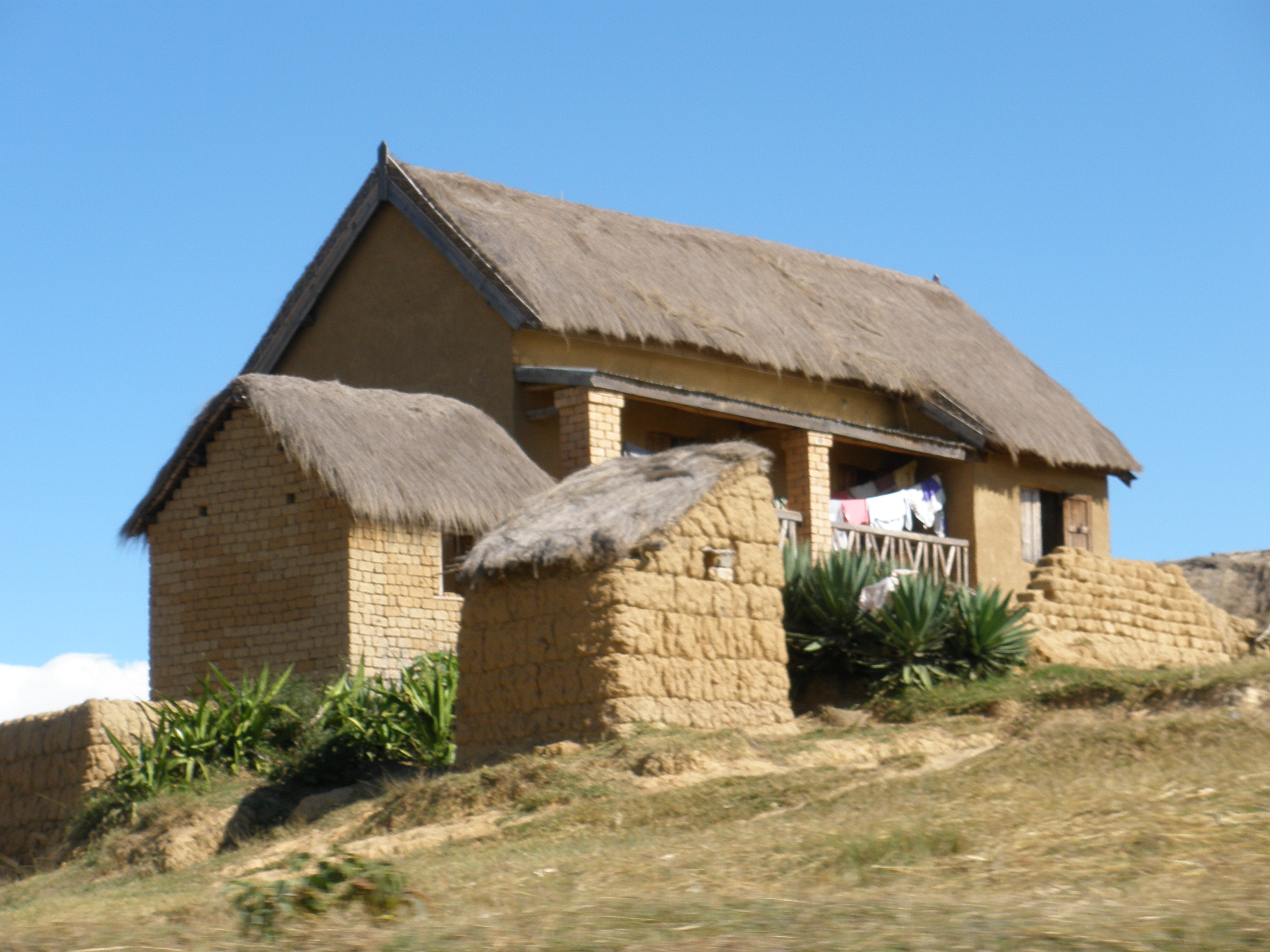 File:Malagasy Rural Brick House.JPG - Wikipedia