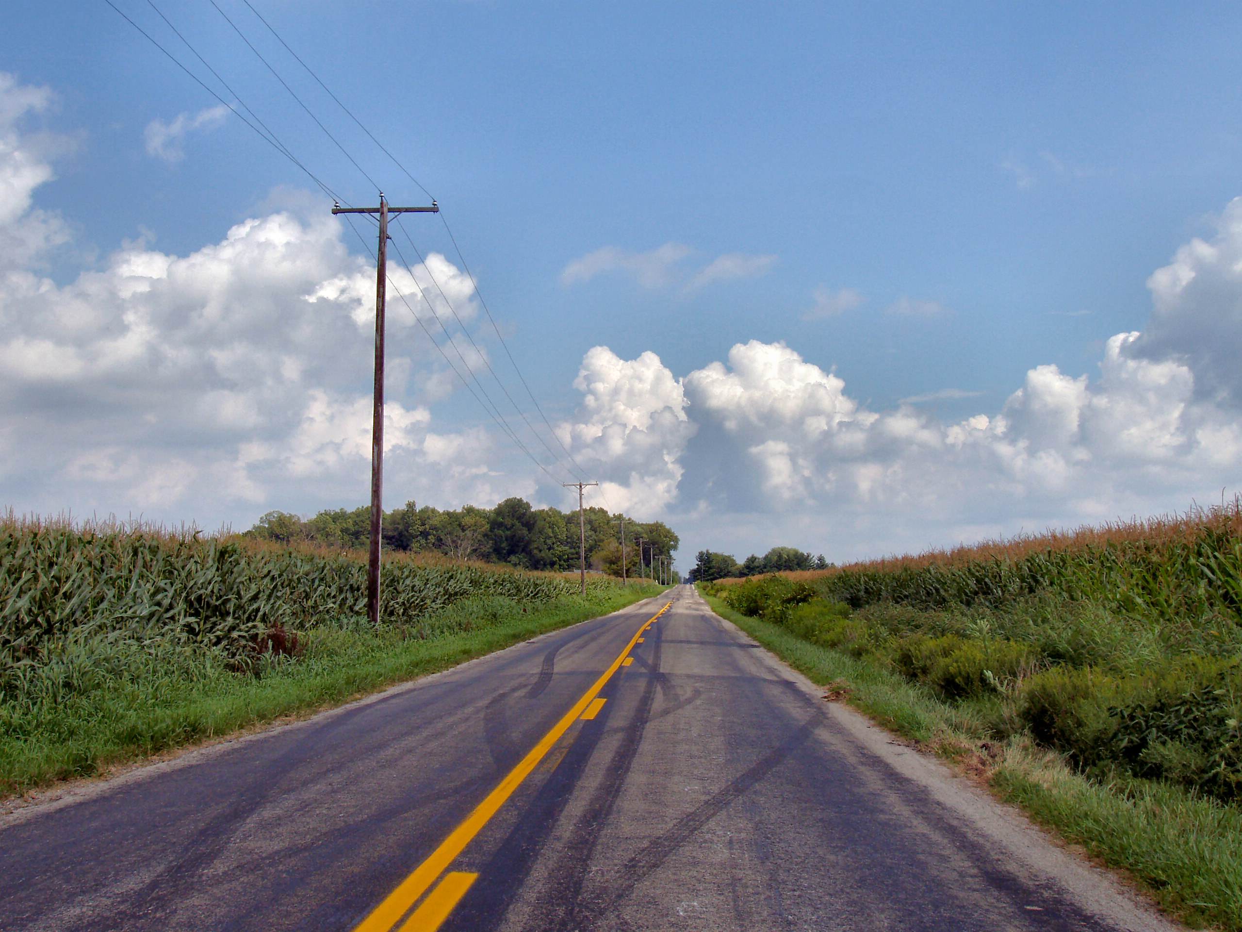 File:Indiana-rural-road.jpg - Wikimedia Commons