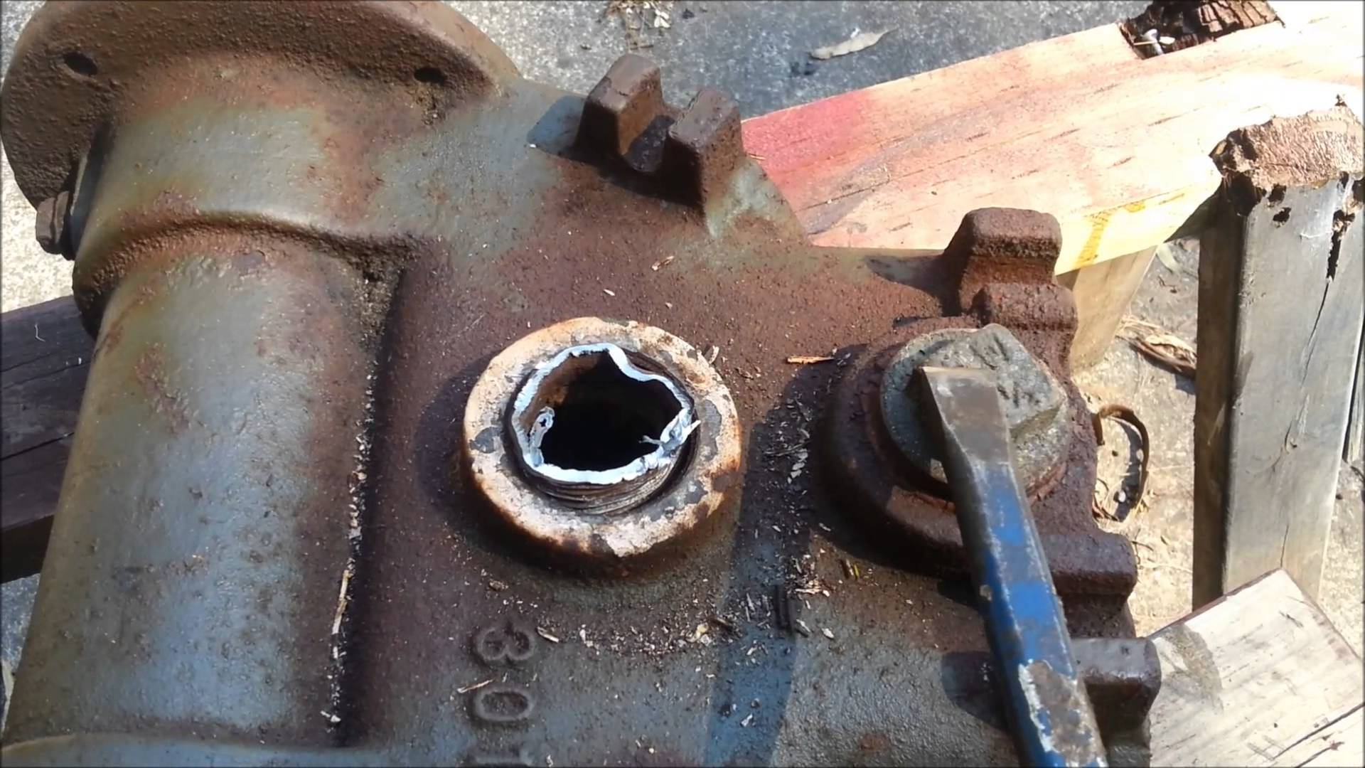 Rusty Pipe Removal from an Engine or Pump - YouTube