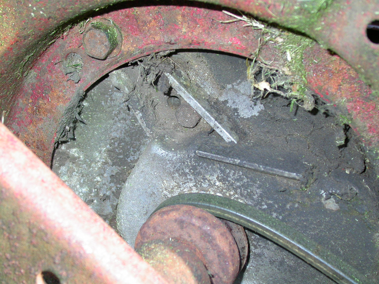Rusted metal wheel photo