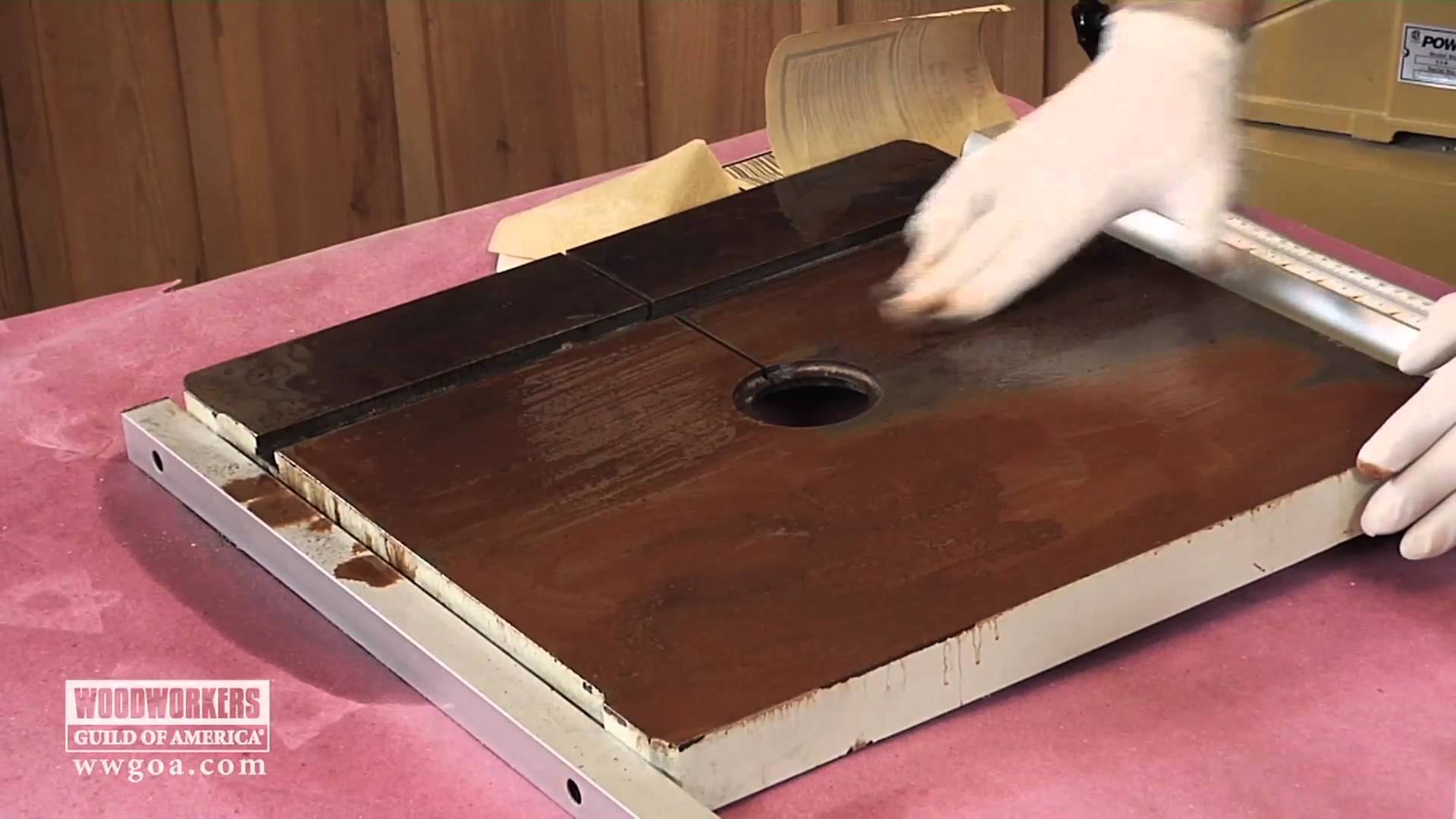 Woodworking Tip: Finishing - Cleaning a Rusty Table - YouTube