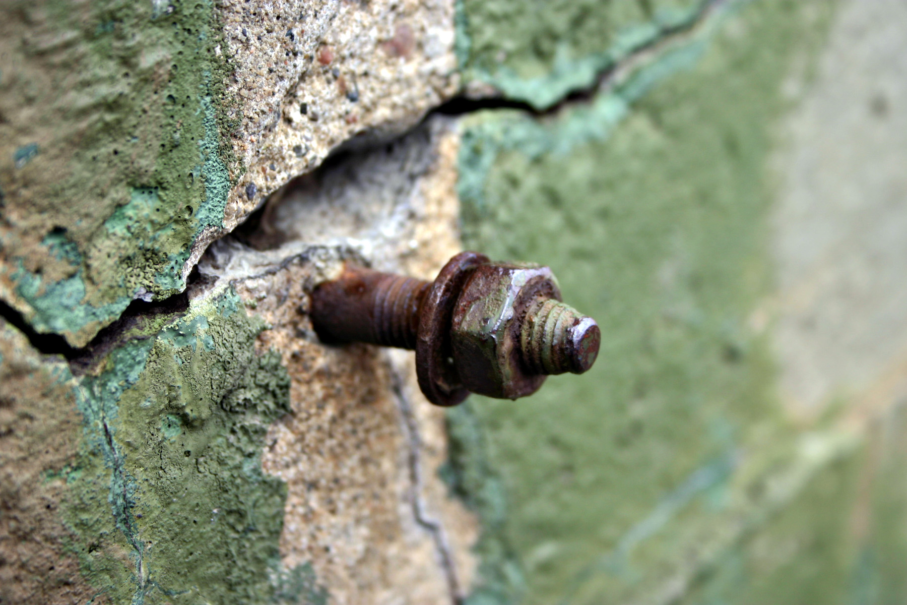 Rusted steel bolt photo