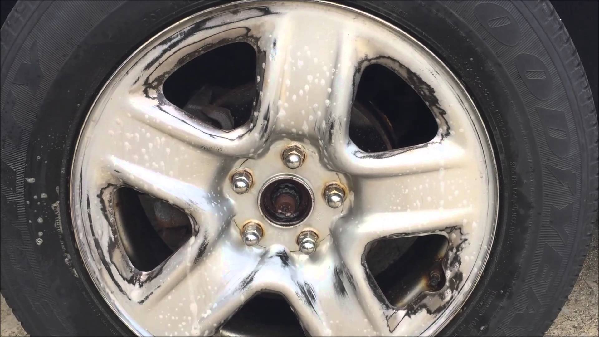 How to refinish repair rusted wheel rim - YouTube