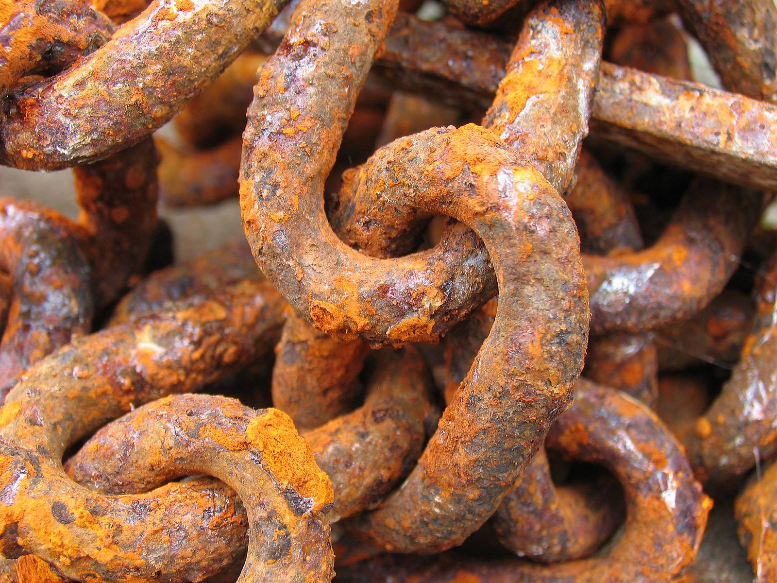 Rusting chain photo