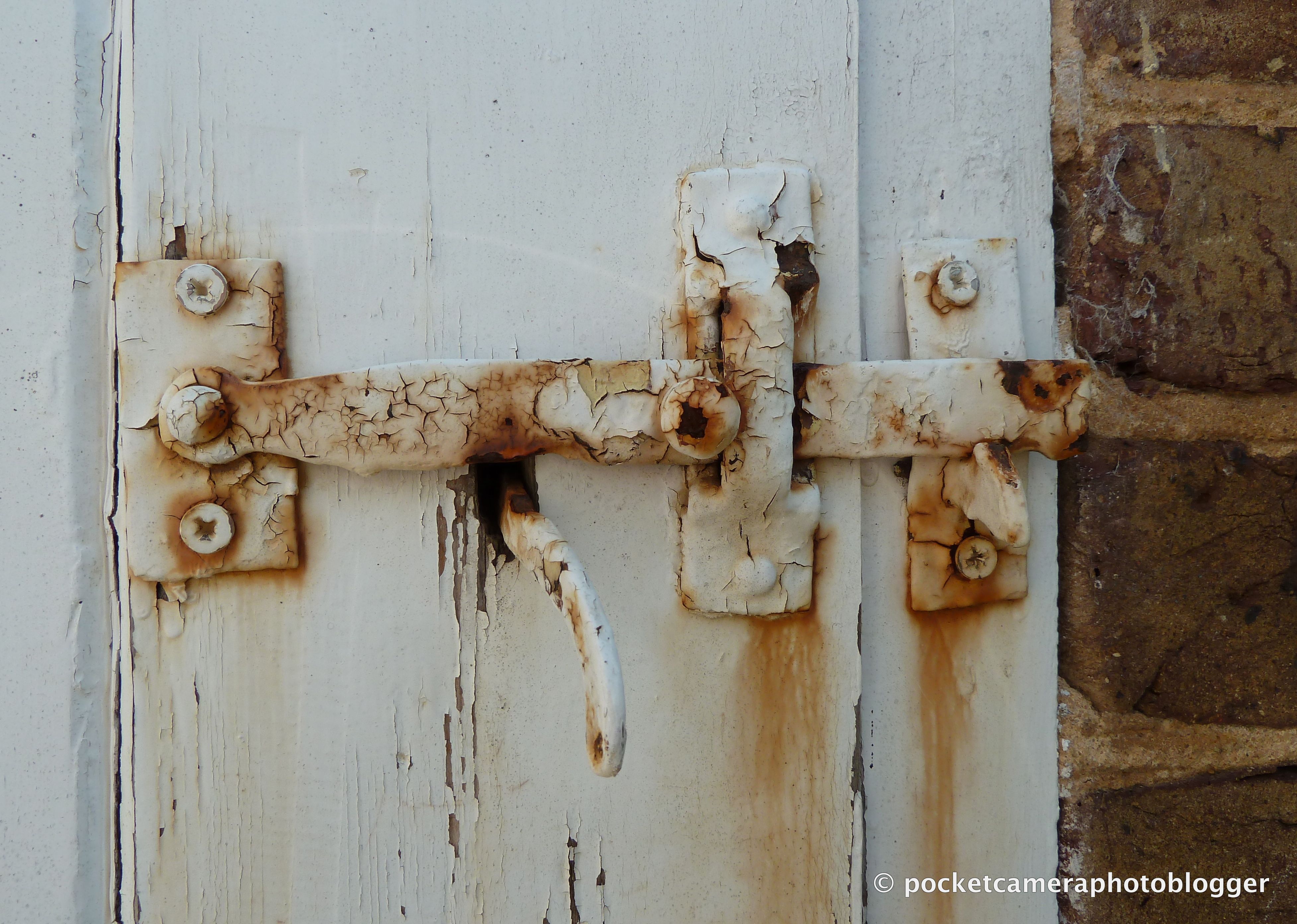 Rusting door latch | pocketcameraphotoblogger