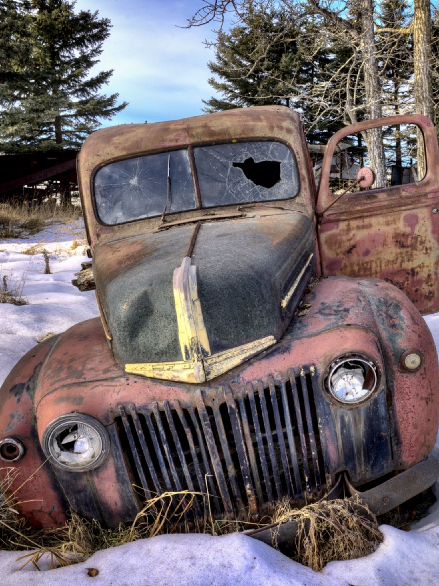 Abandoned old Truck Rusting away. Source Plus.google.com | Rust and ...
