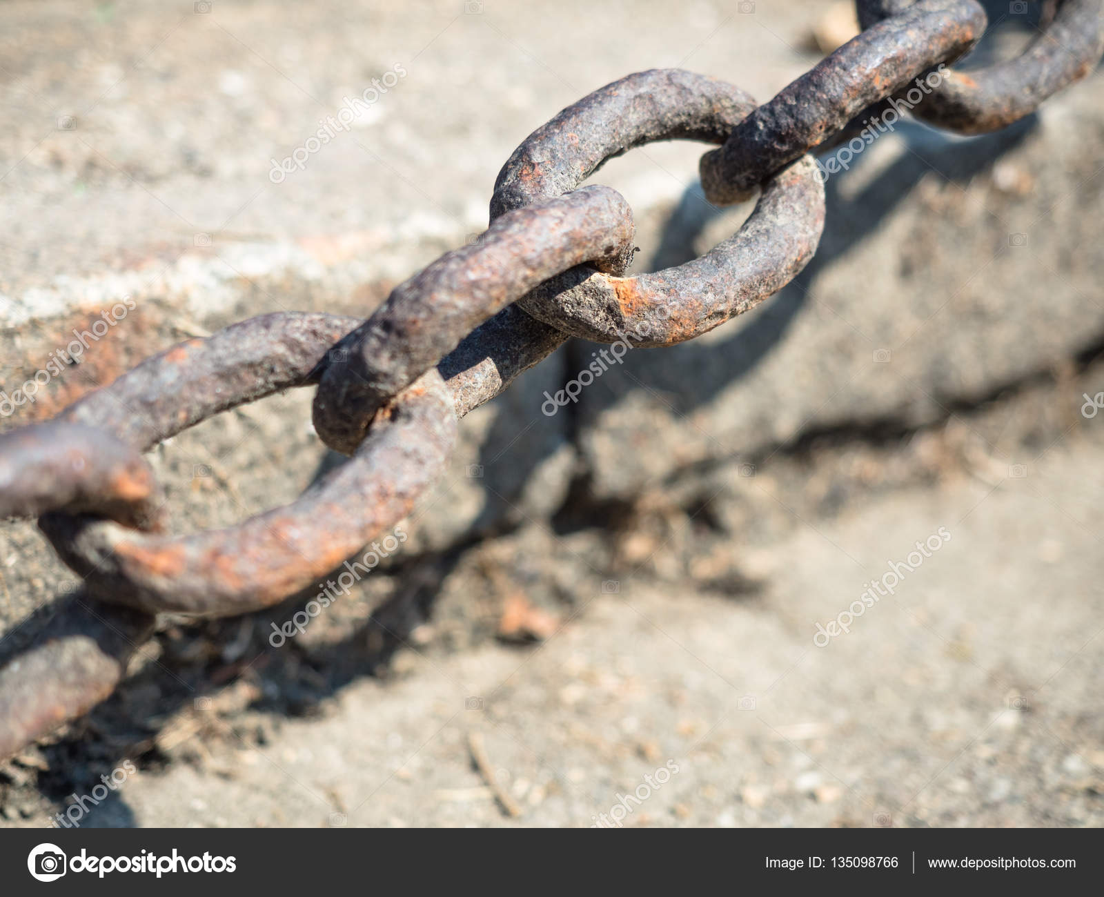Abstract selective focus shot of a rusty iron chain. — Stock Photo ...