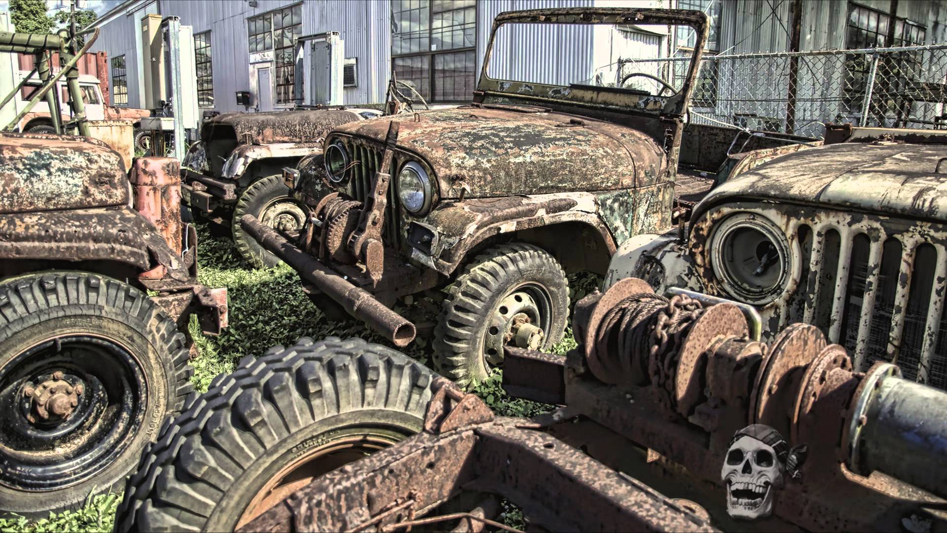 Abandoned WW2 jeeps 2016. Amazing abandoned military vehicles WW2 ...