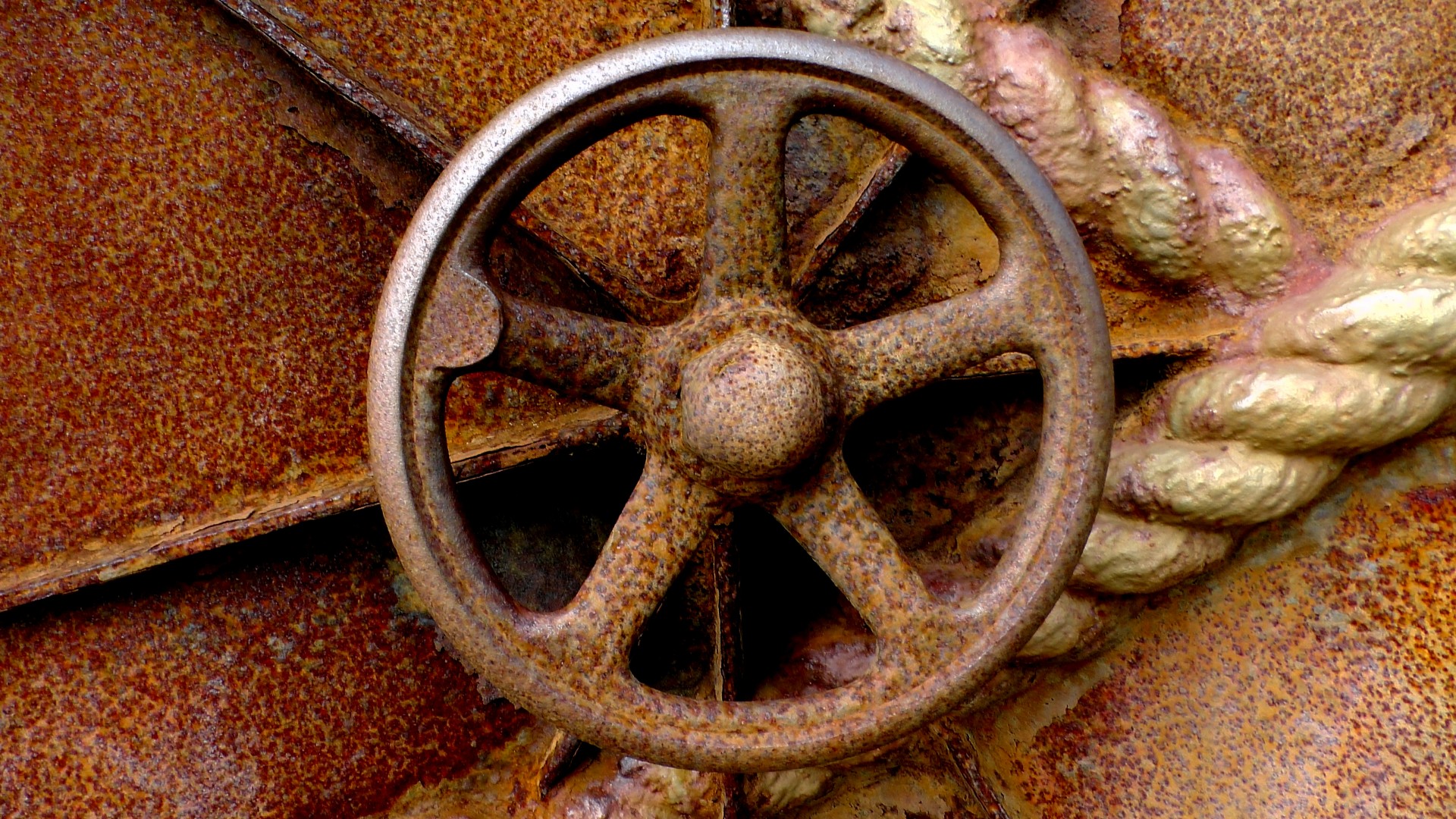 Rusty Submarine Hatch Door Wheel Free Stock Photo - Public Domain ...