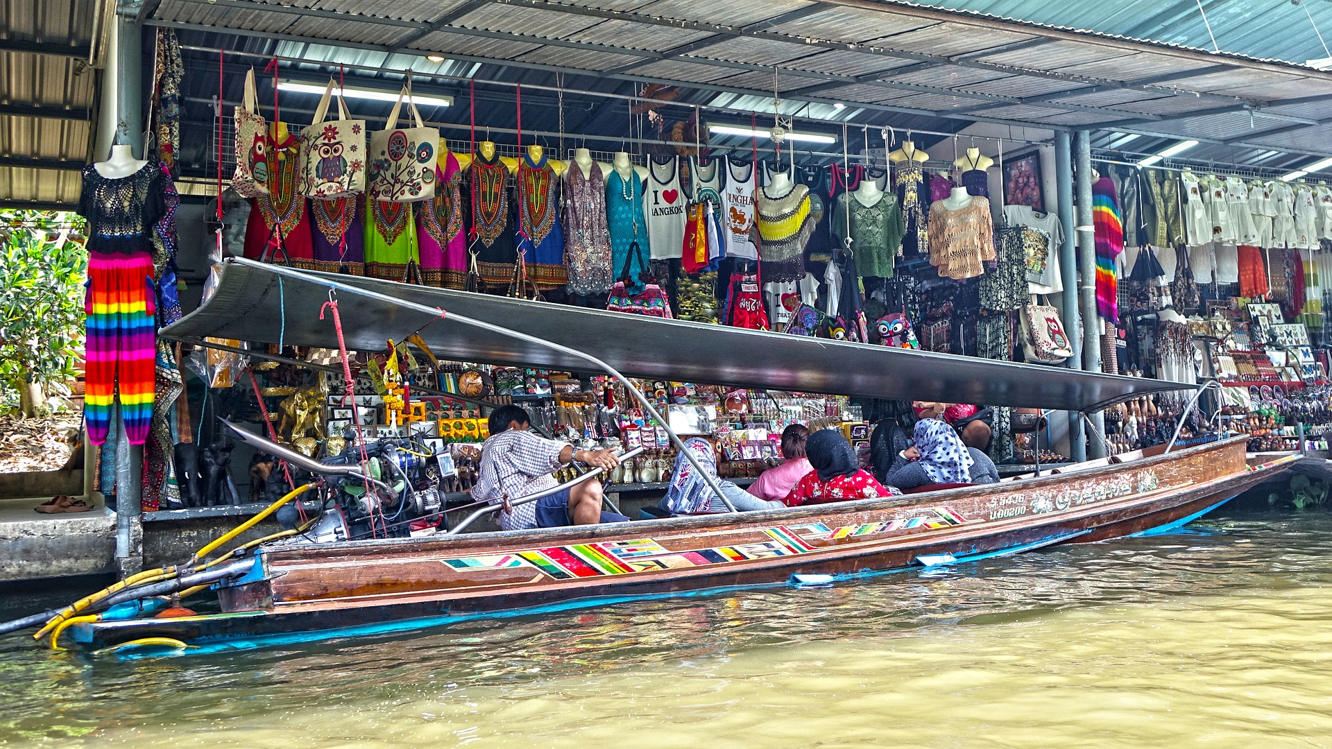 Saduak floating market photo