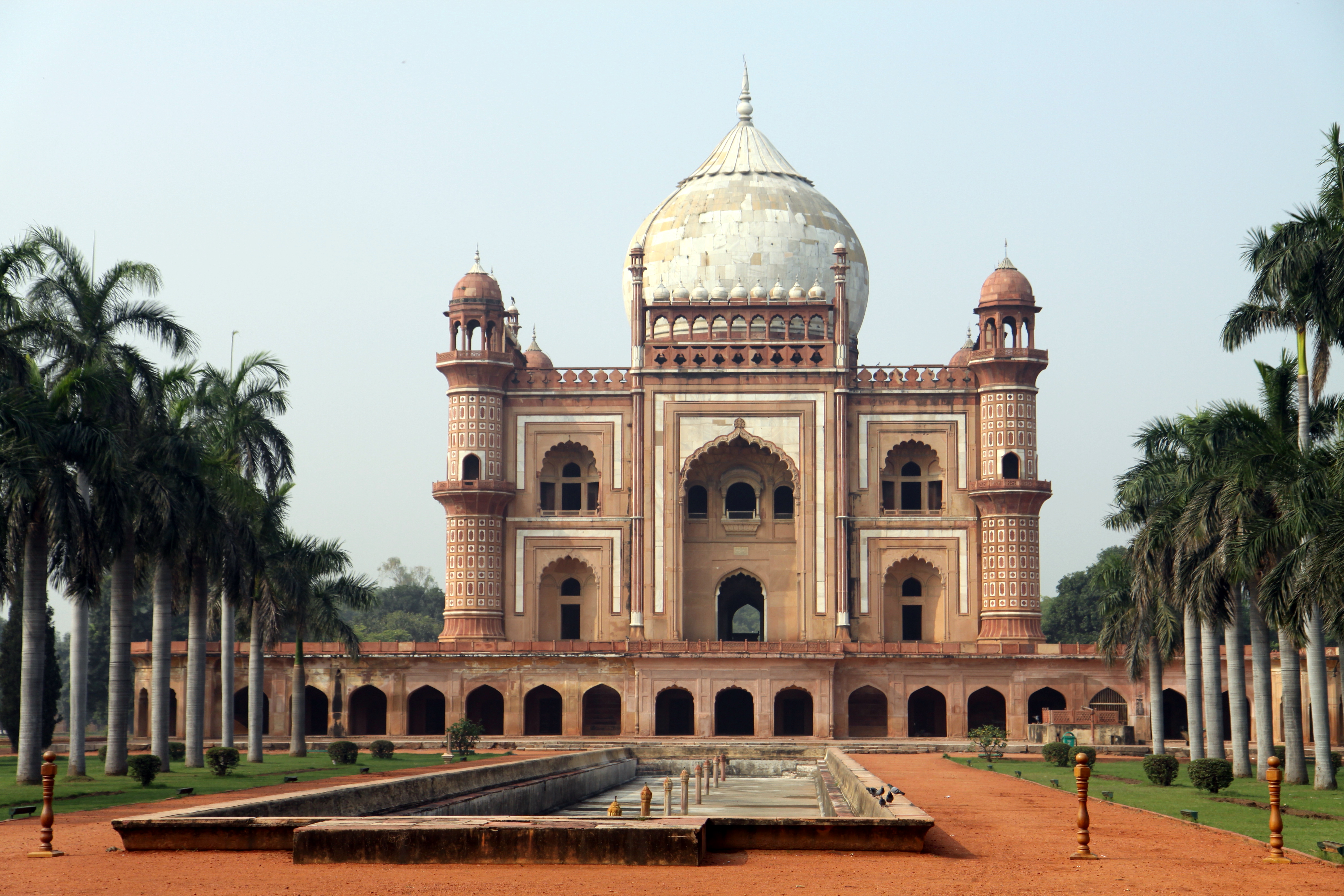 File:Safdarjung Tomb, Delhi.jpg - Wikimedia Commons