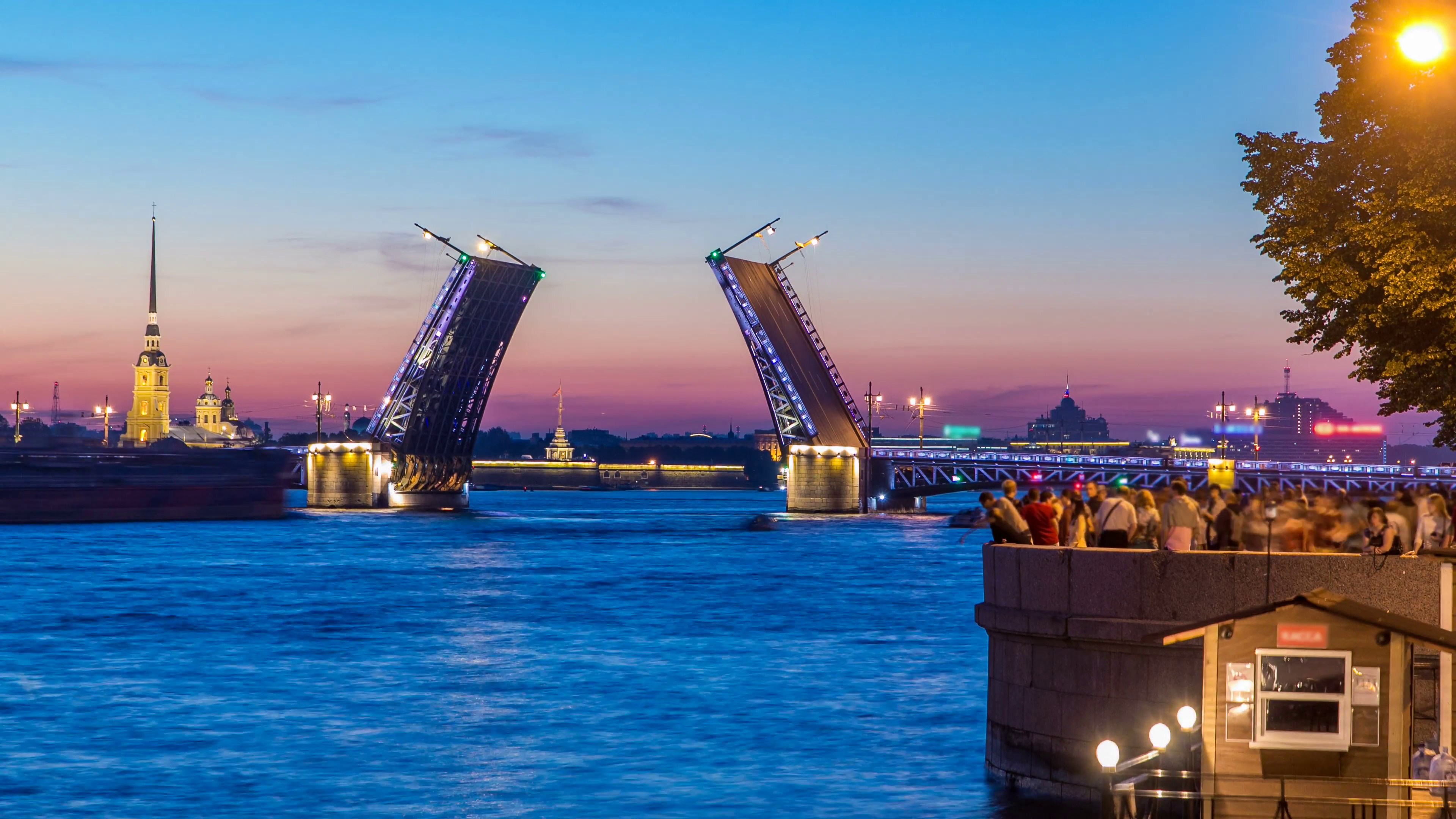 Classic symbol of St. Petersburg White Nights - a romantic view of ...